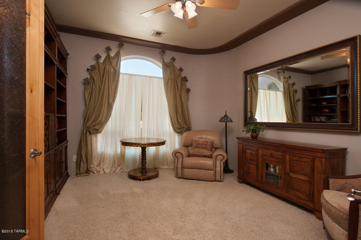 782 W Silver Eagle Court