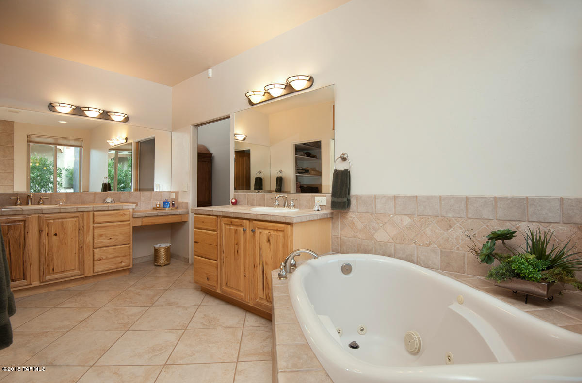 782 W Silver Eagle Court