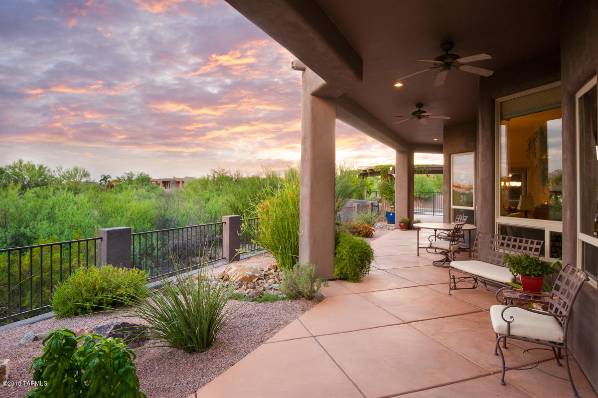 782 W Silver Eagle Court