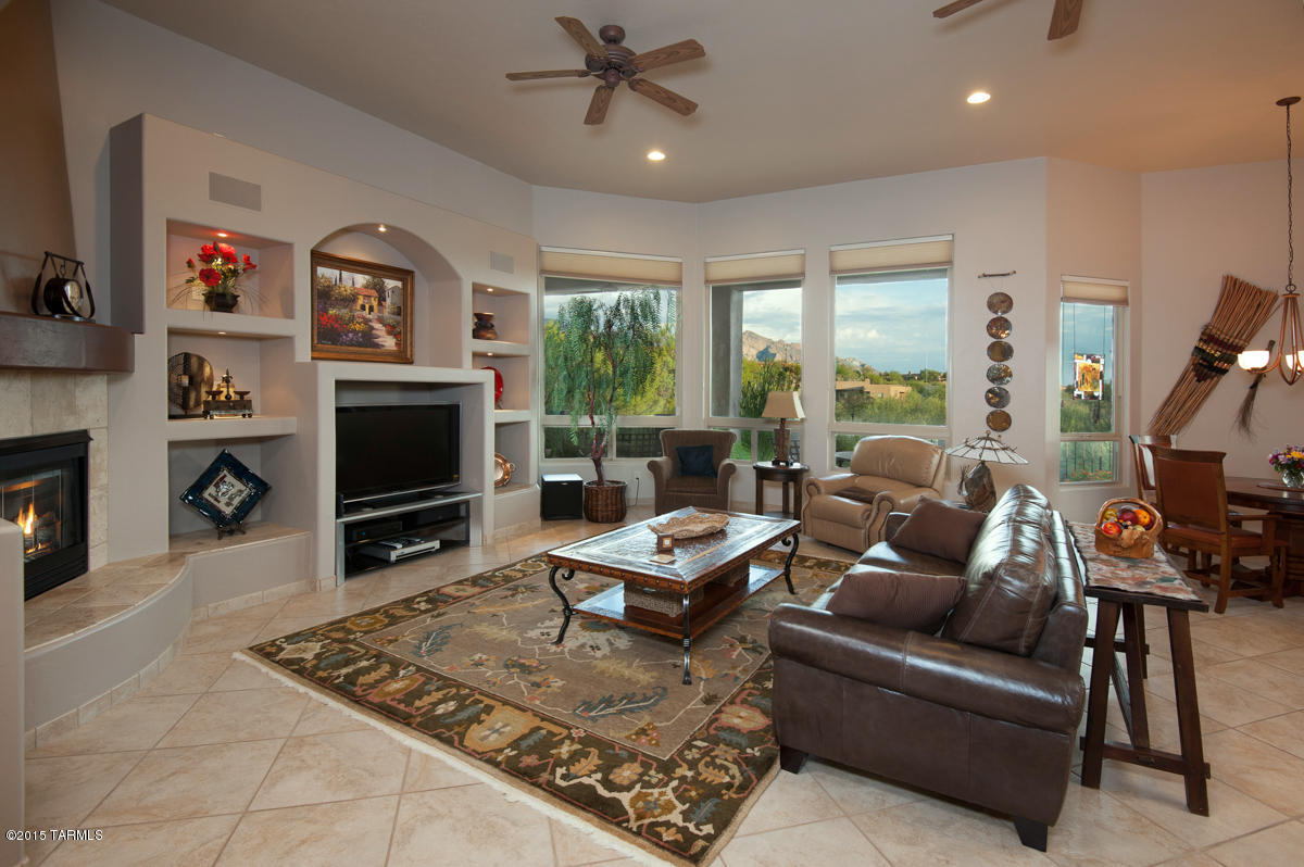 782 W Silver Eagle Court