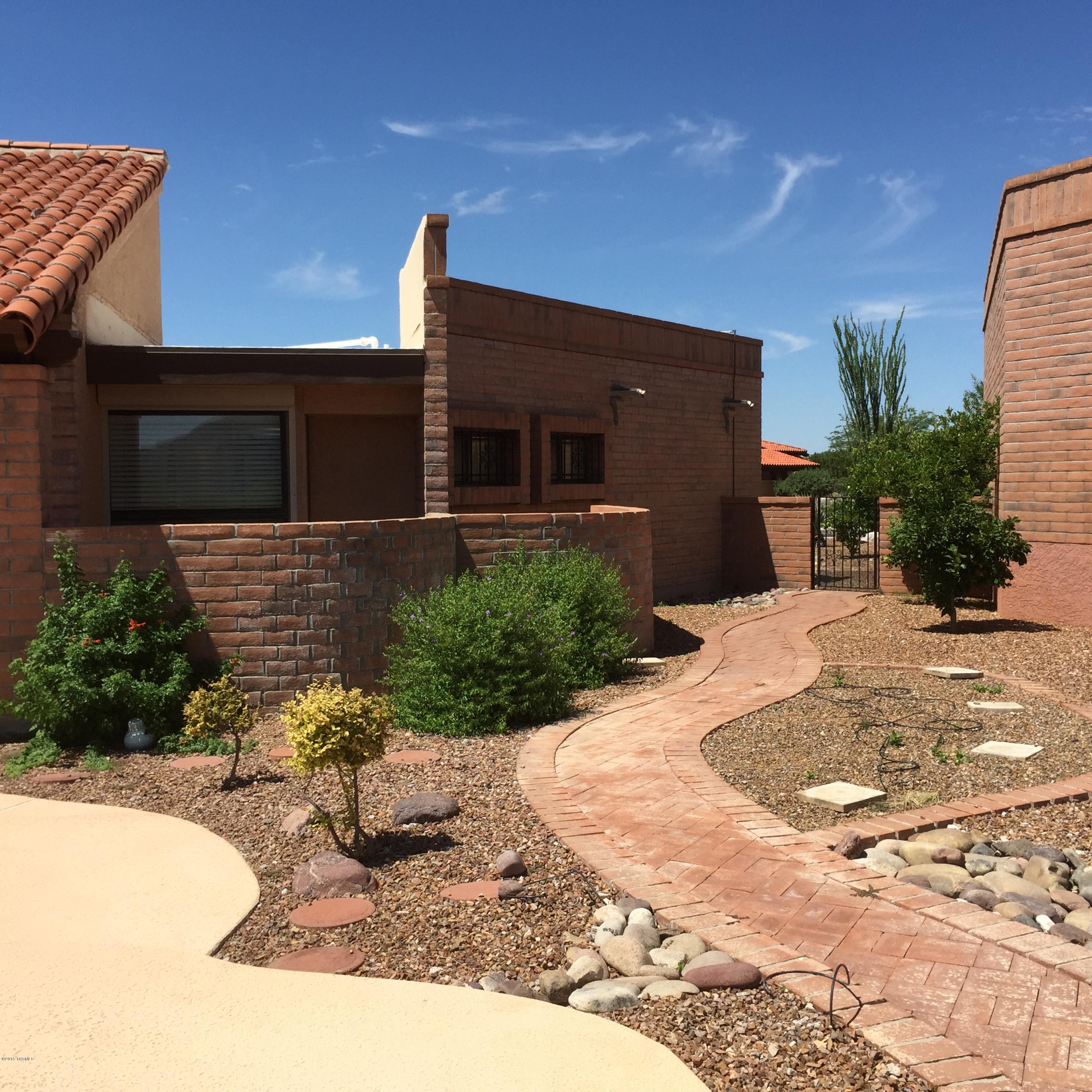 5540 N Via Velazquez