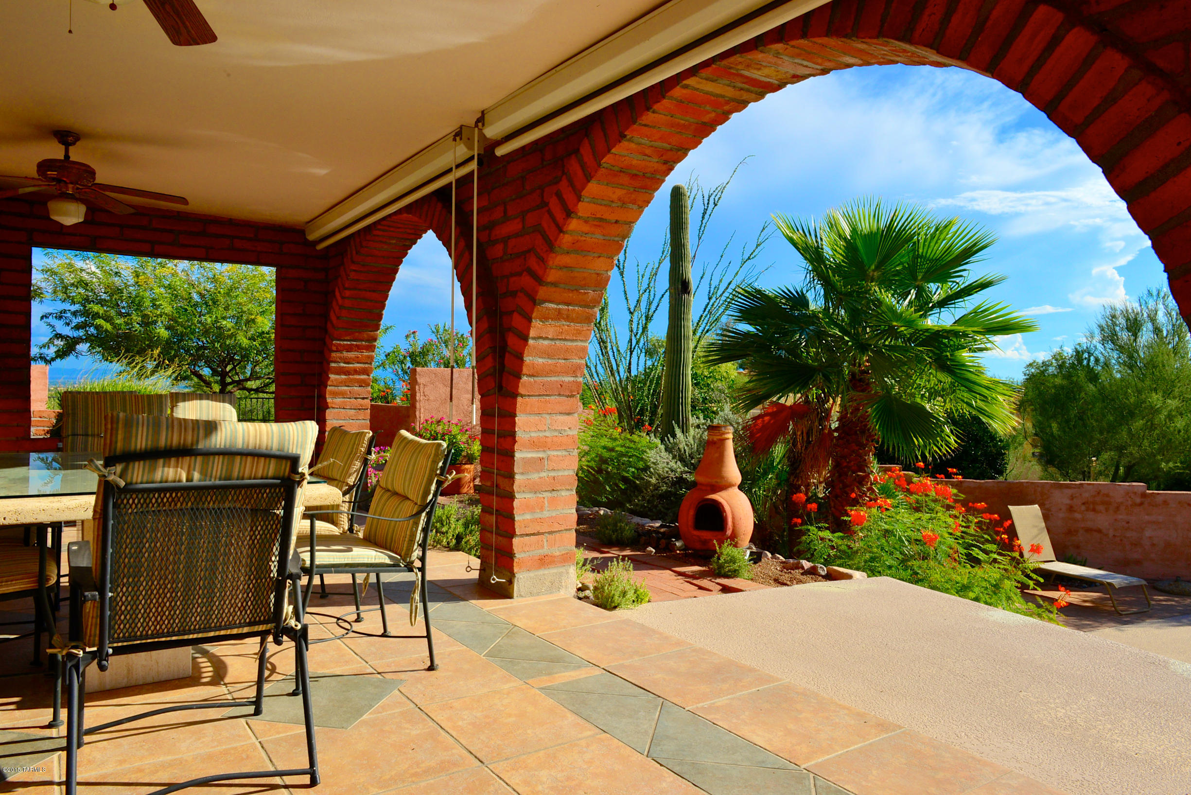 5801 N Placita Joyita