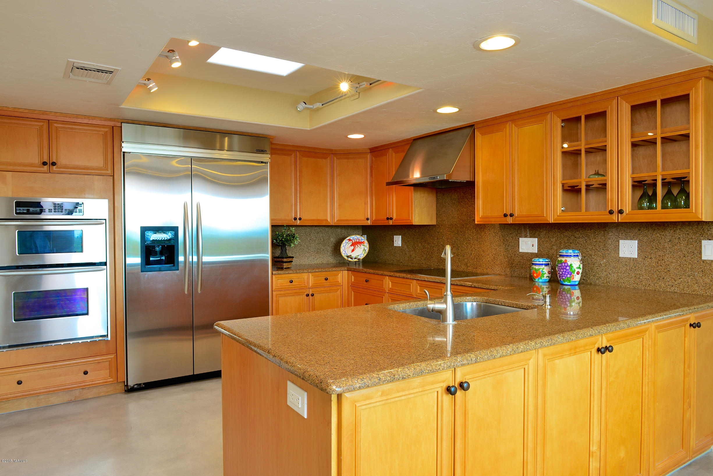 5801 N Placita Joyita