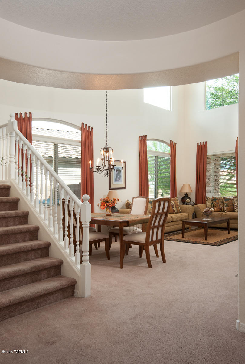 912 W Cork Oak Place