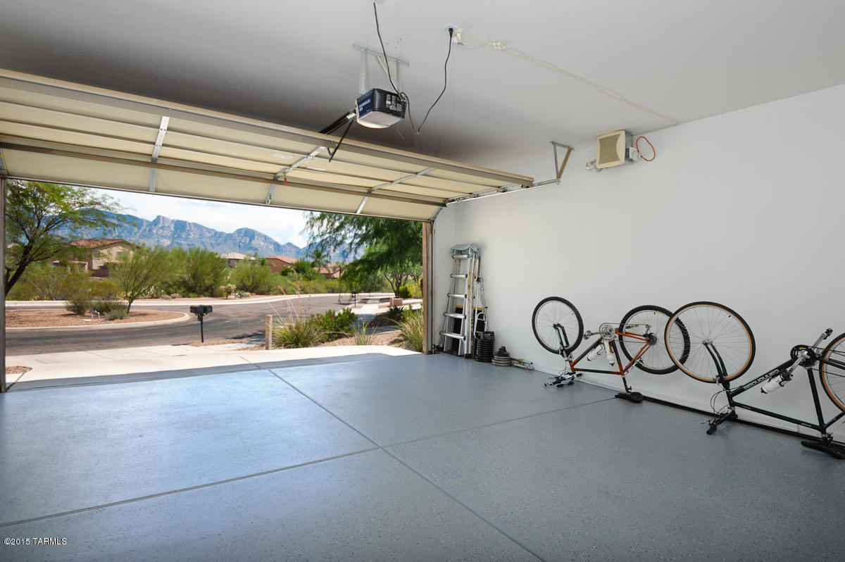 912 W Cork Oak Place