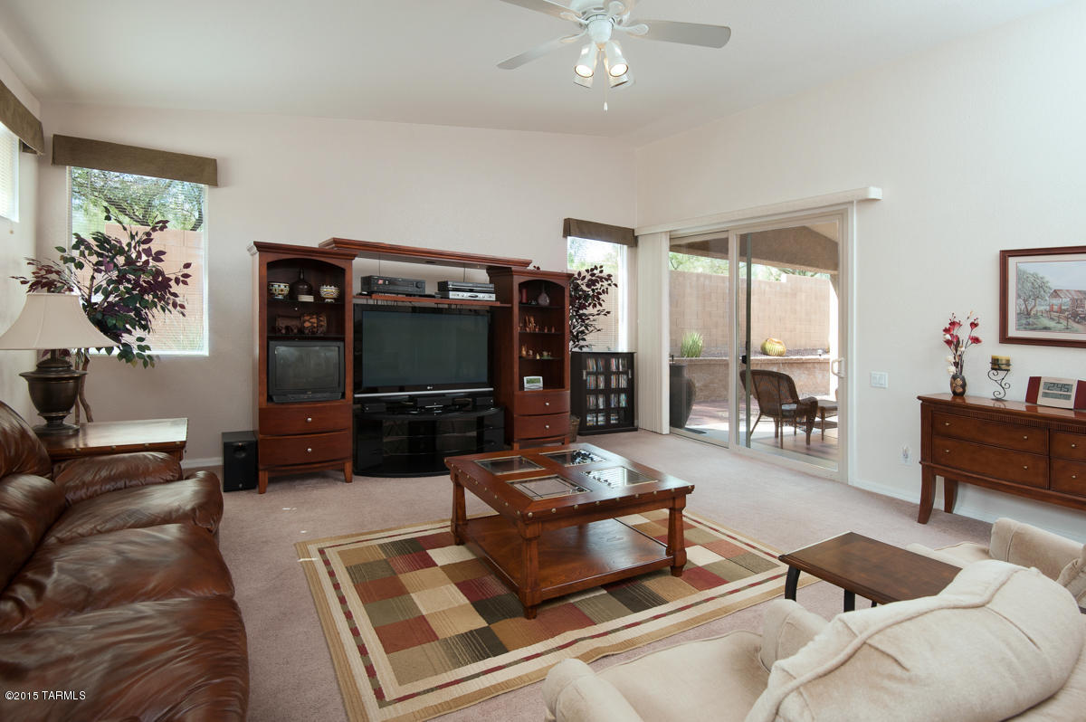 912 W Cork Oak Place