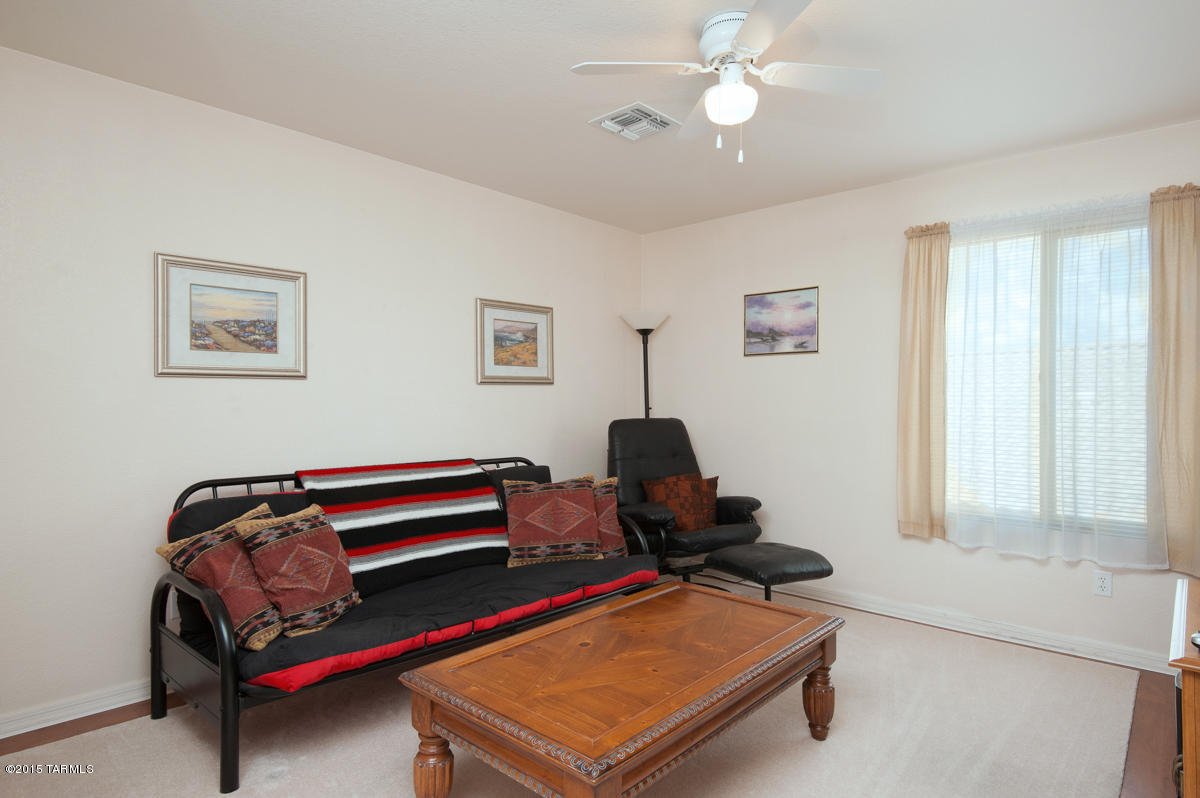 912 W Cork Oak Place