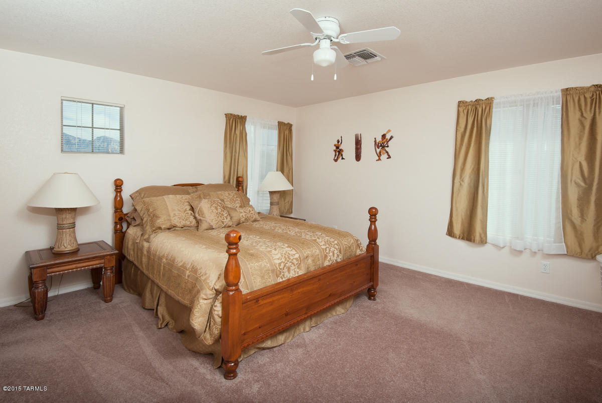 912 W Cork Oak Place