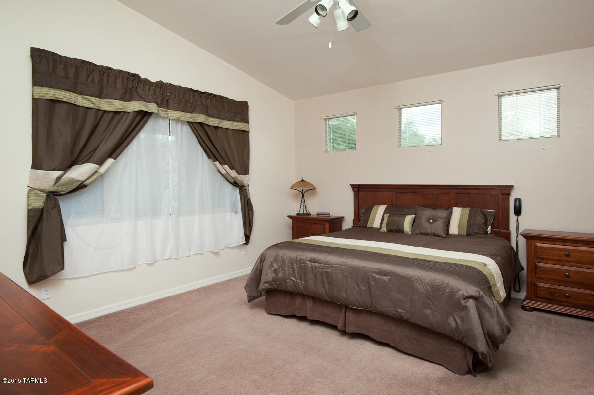 912 W Cork Oak Place