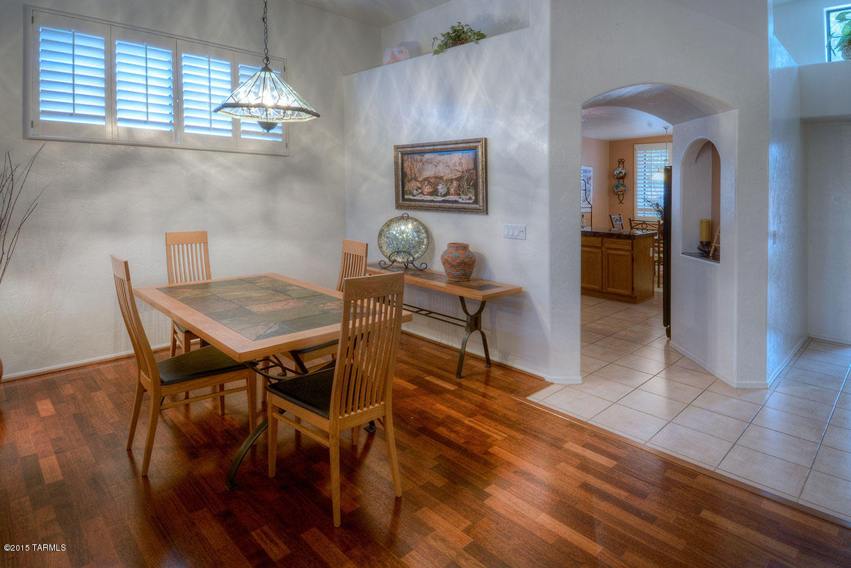 1285 W Paintbrush Place