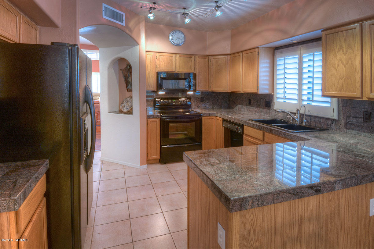 1285 W Paintbrush Place