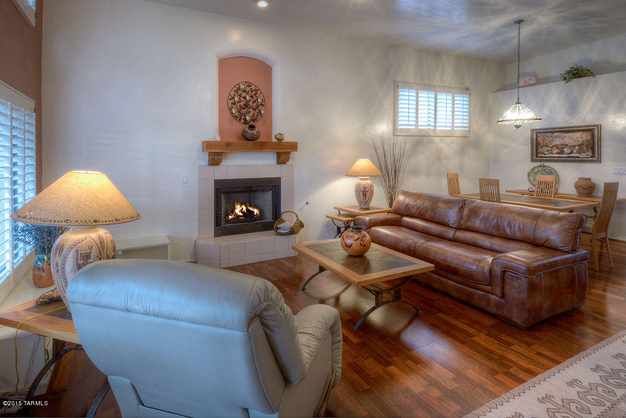 1285 W Paintbrush Place