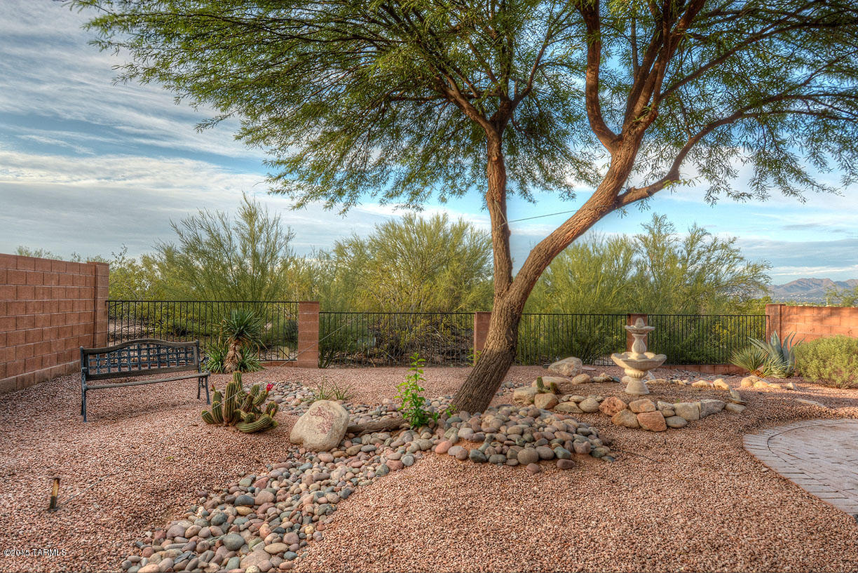 1285 W Paintbrush Place