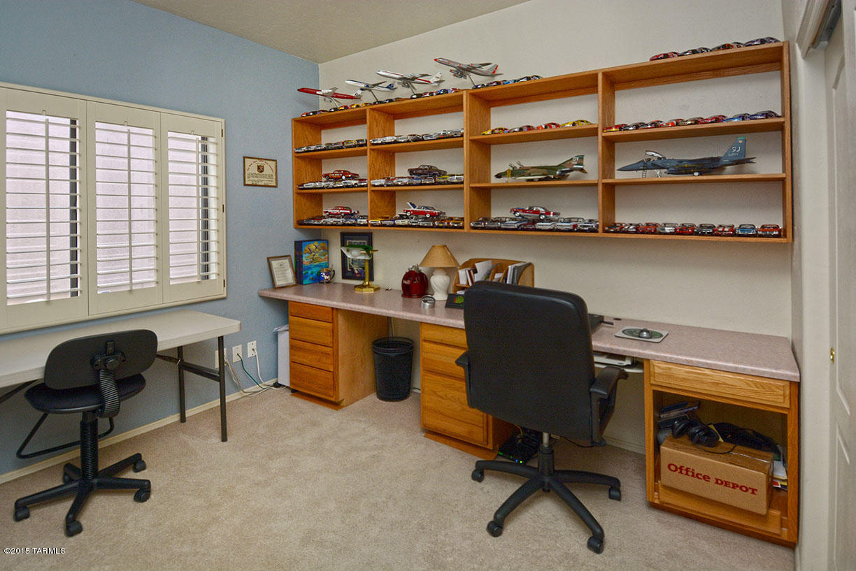 1285 W Paintbrush Place