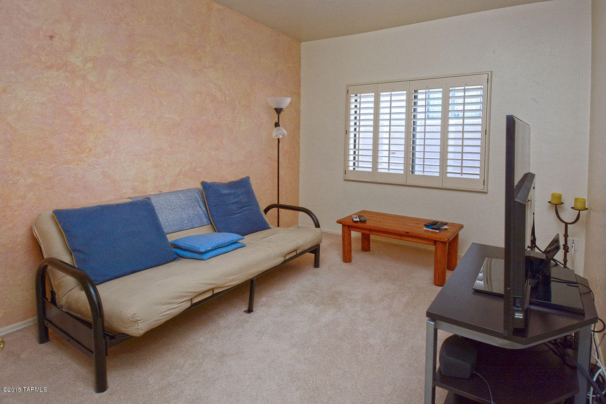 1285 W Paintbrush Place