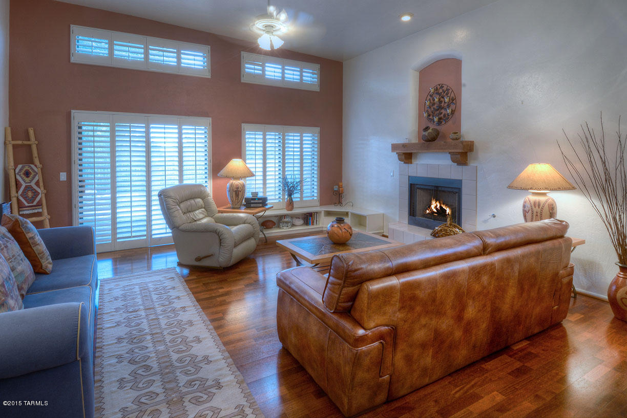 1285 W Paintbrush Place