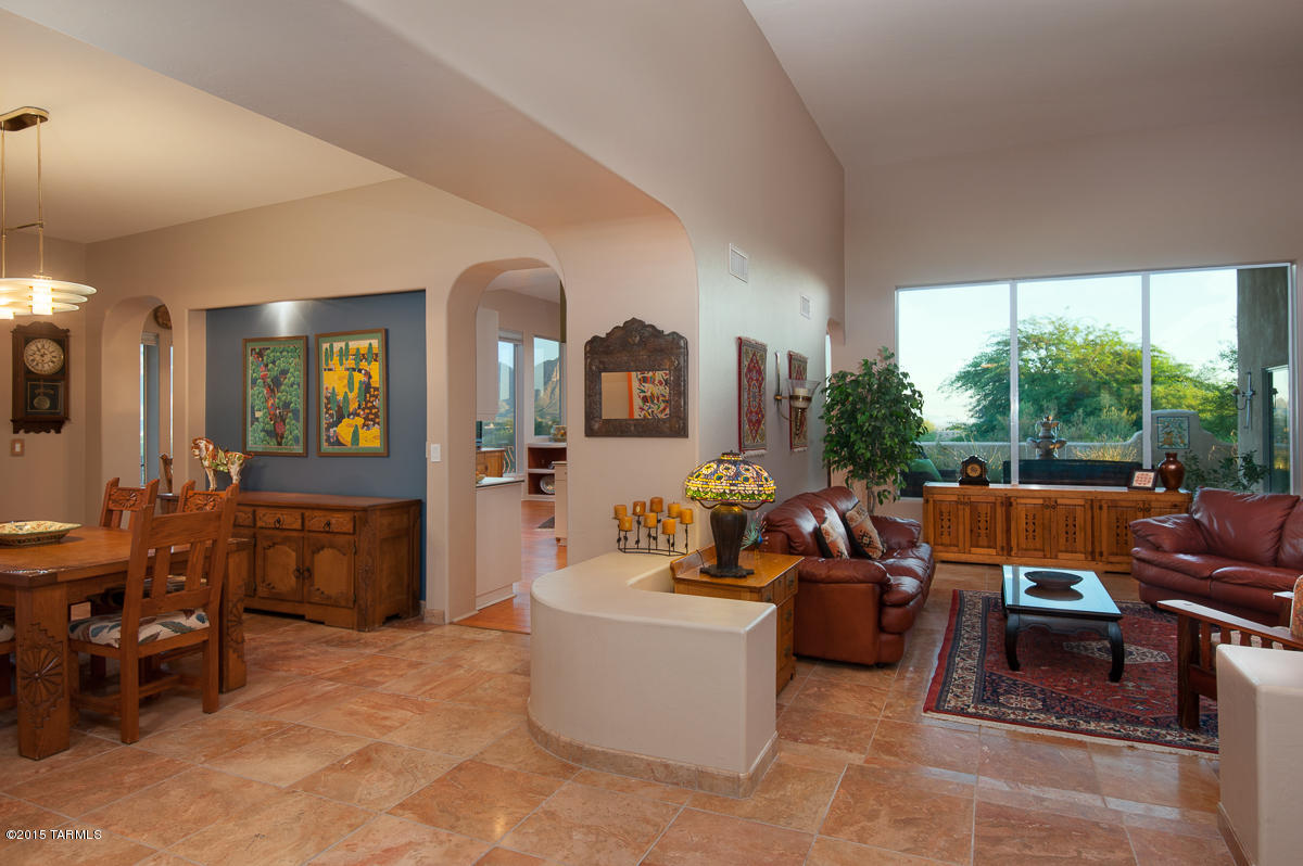 681 W Silver Eagle Court