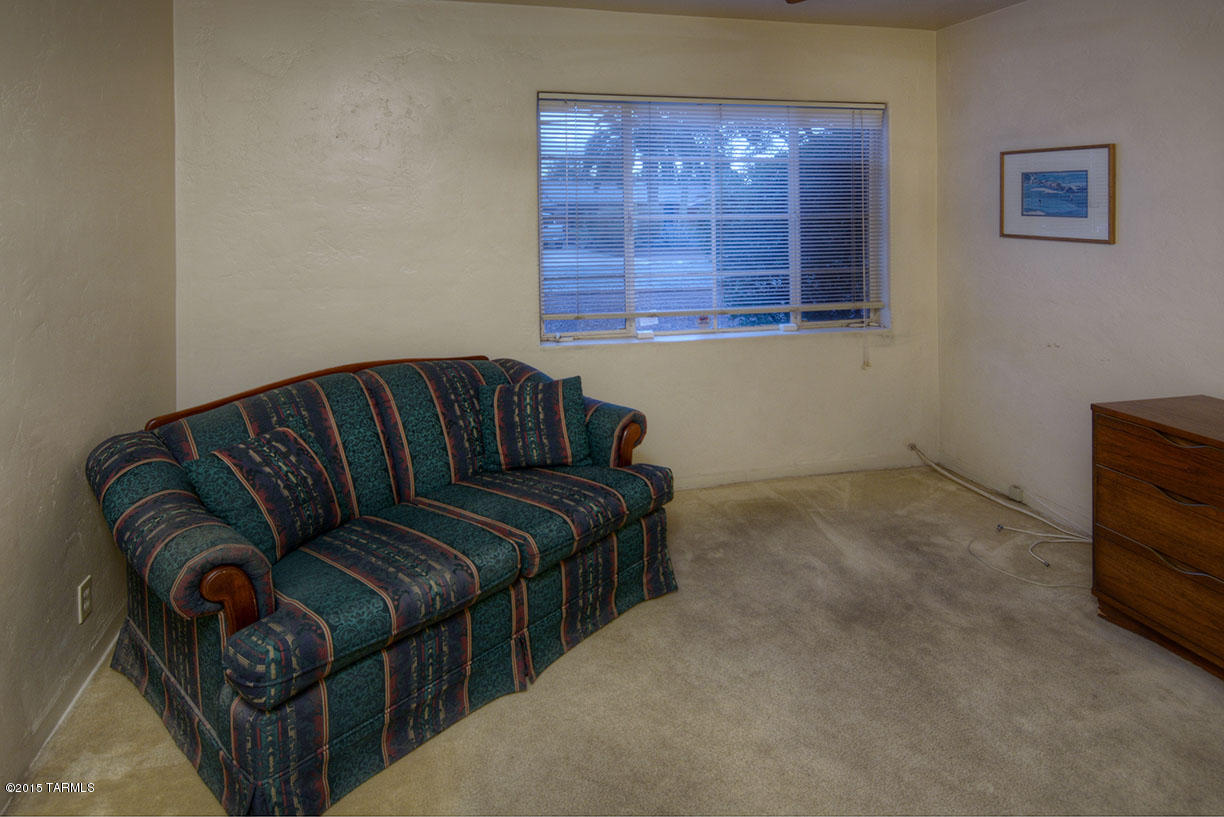 3439 E Hawthorne Street