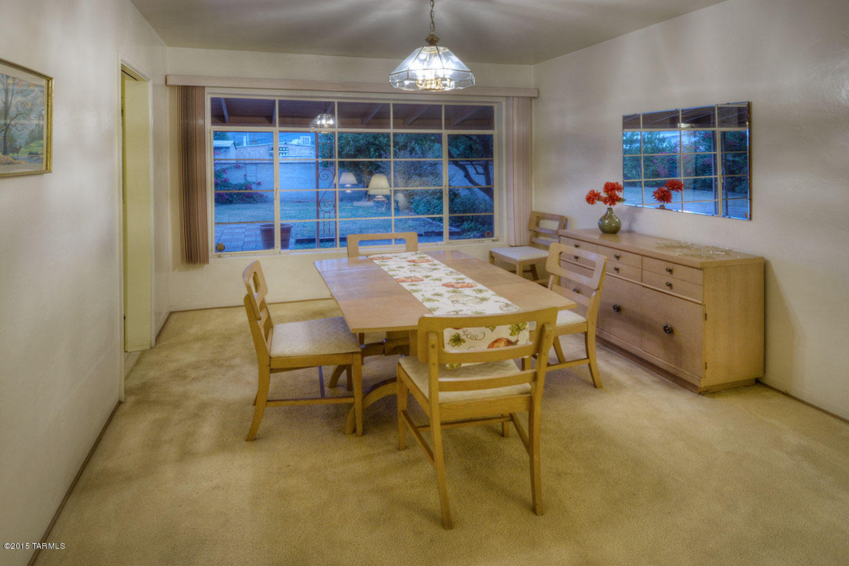 3439 E Hawthorne Street