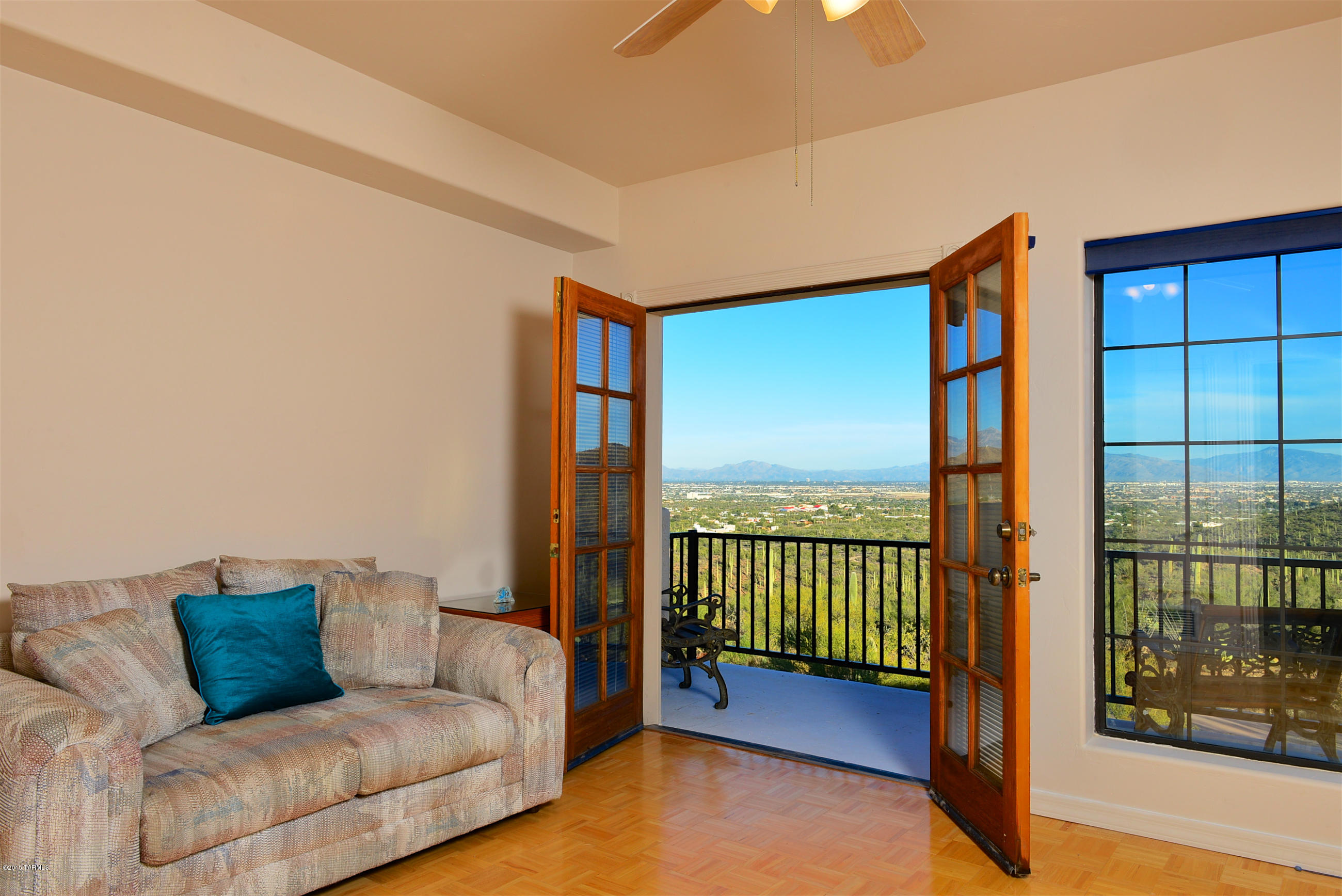 3155 W Mockingbird Lane