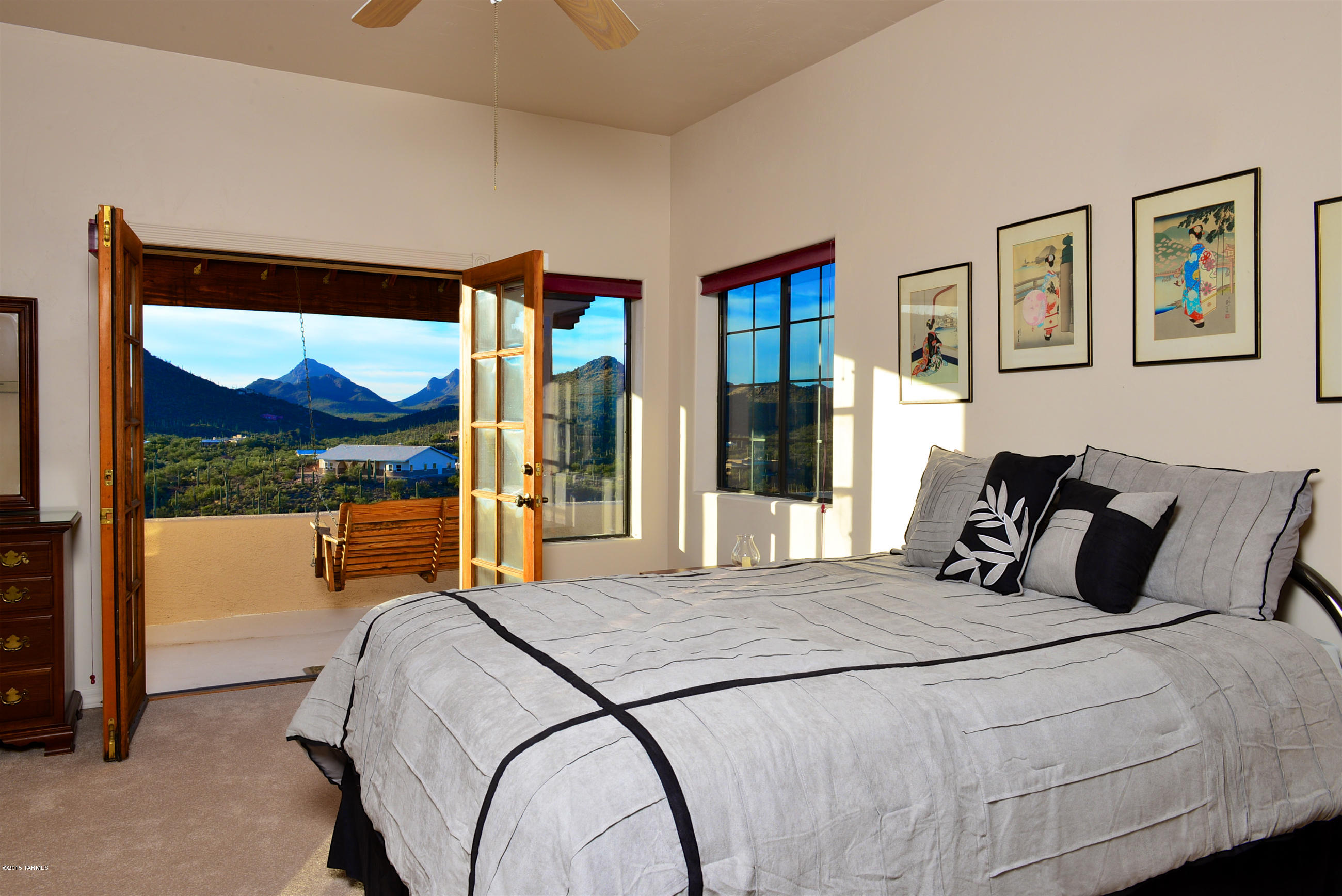 3155 W Mockingbird Lane