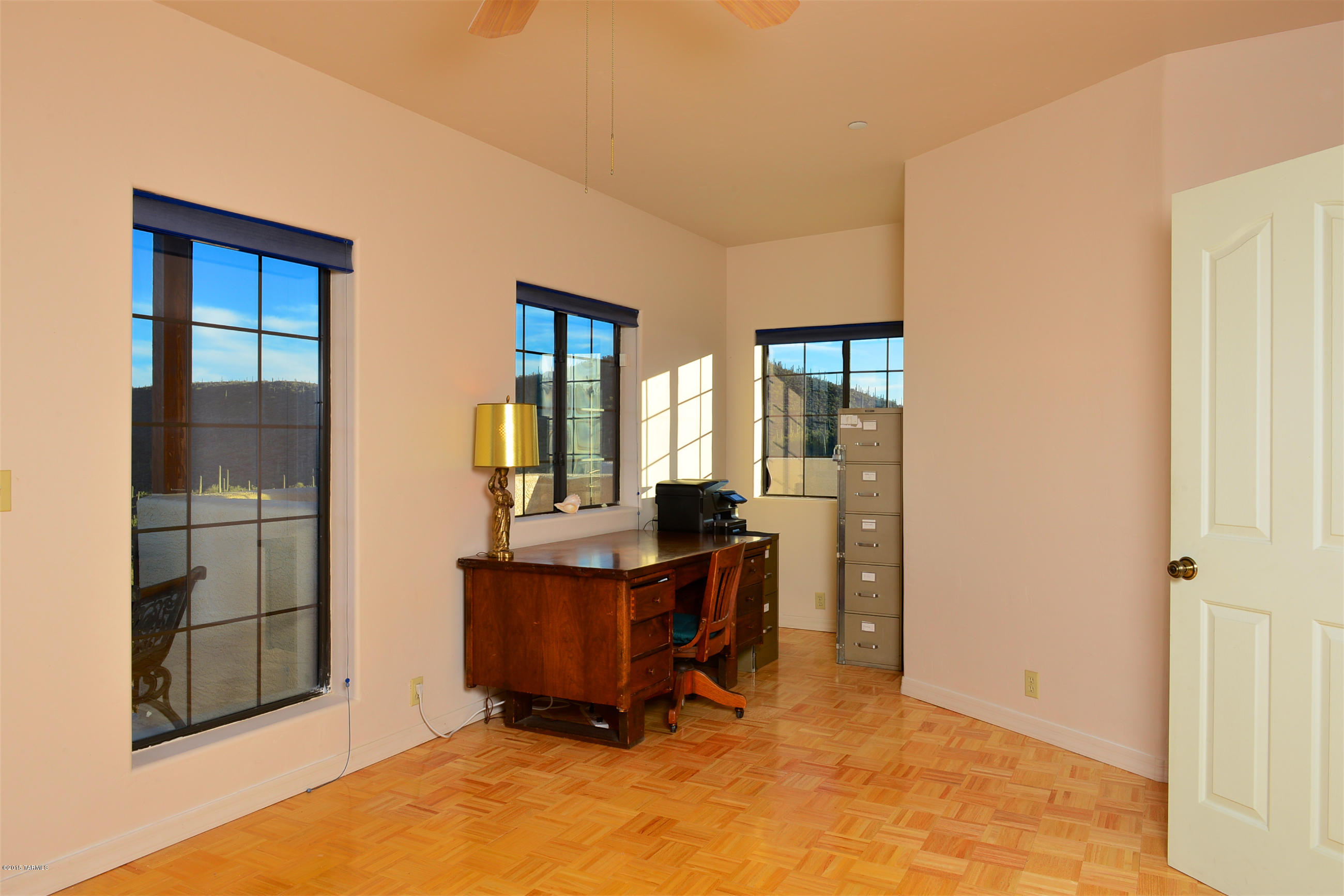 3155 W Mockingbird Lane