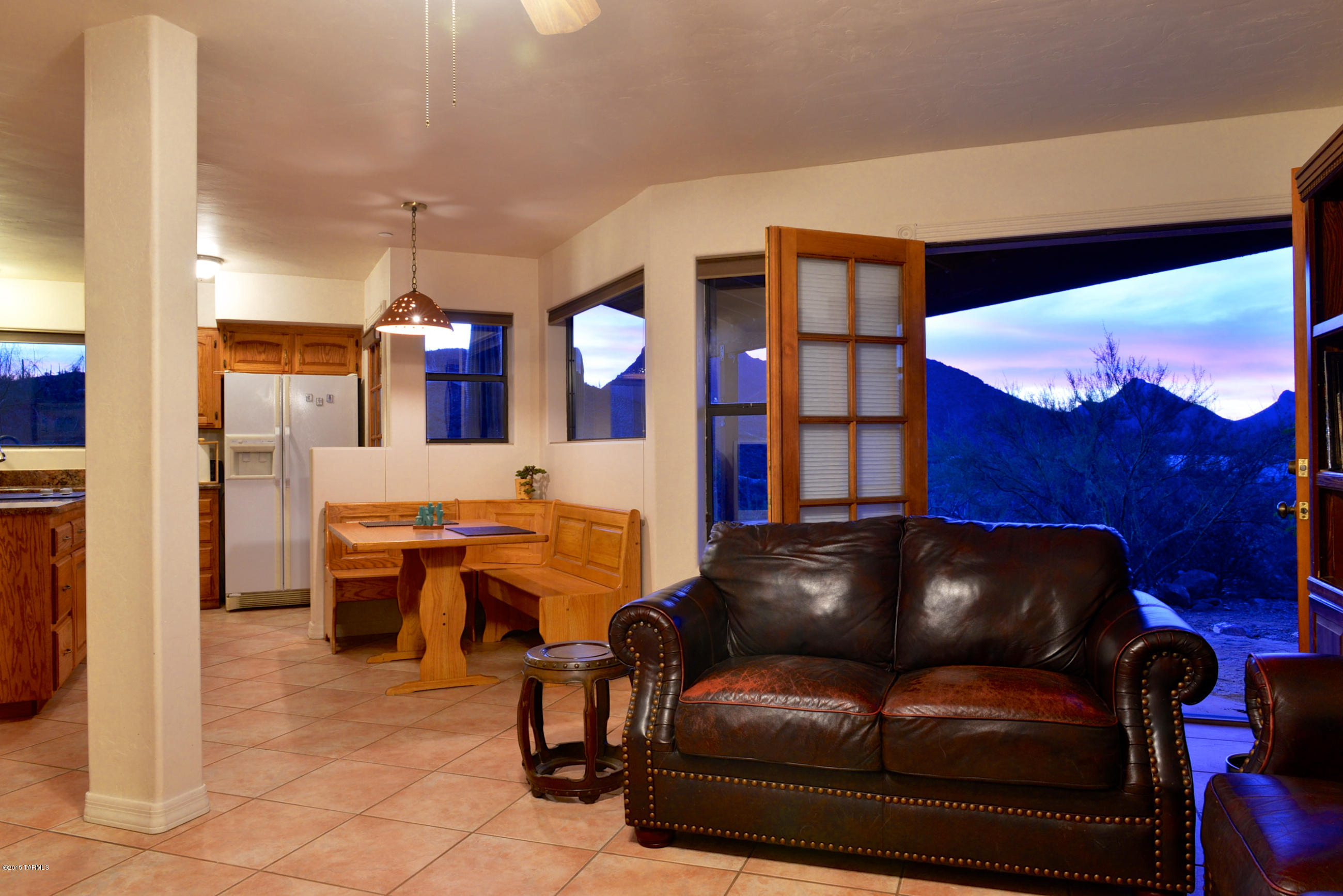 3155 W Mockingbird Lane