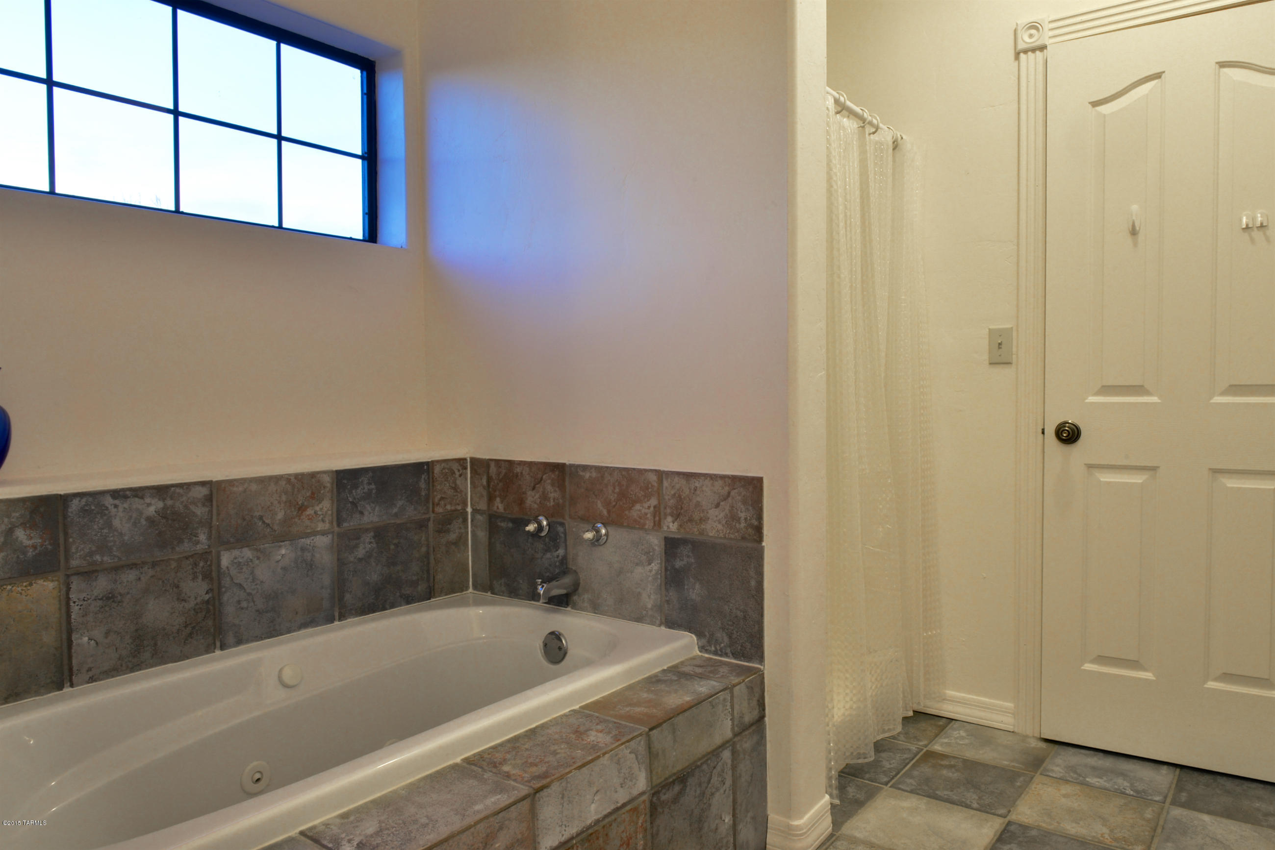 3155 W Mockingbird Lane