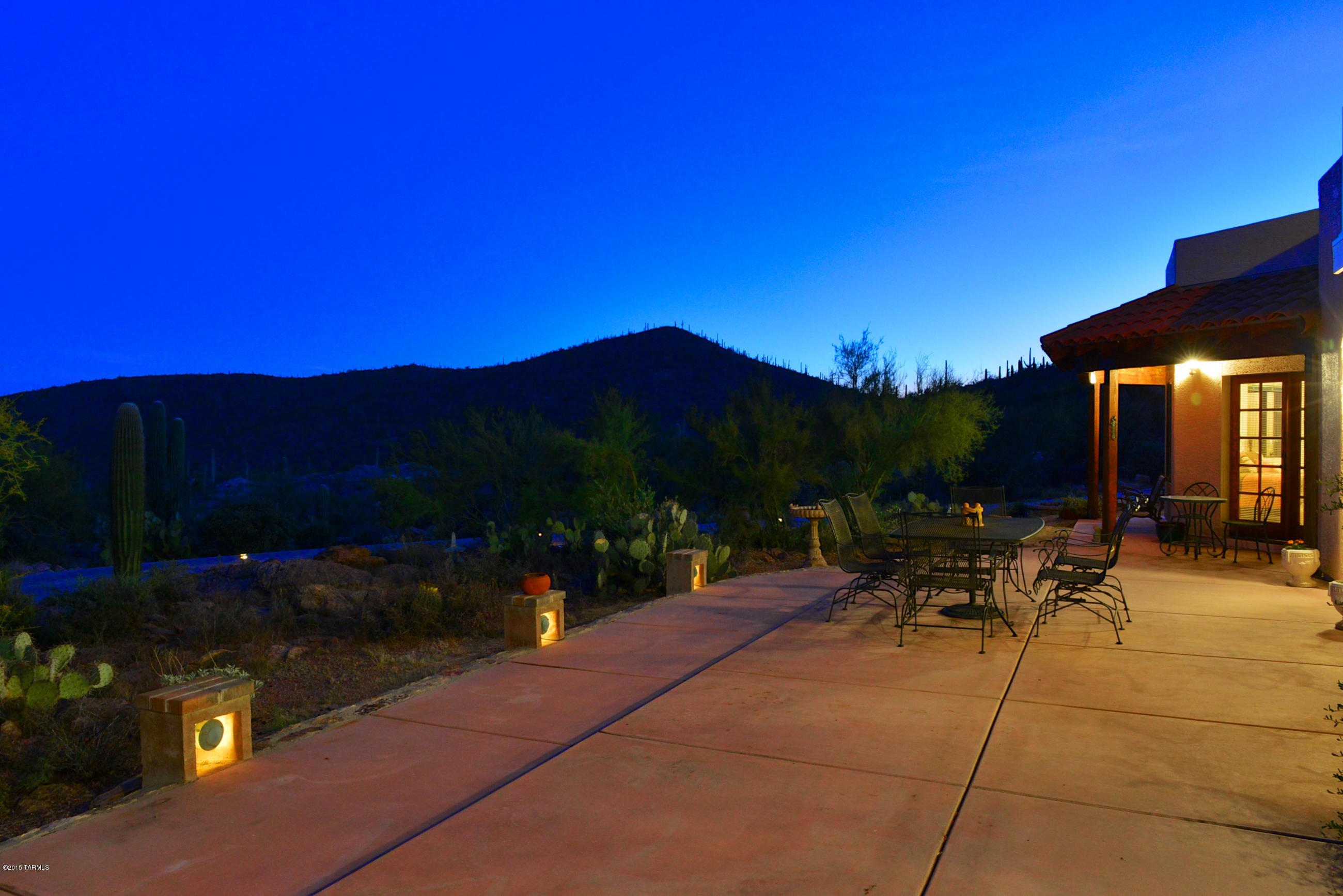 3155 W Mockingbird Lane