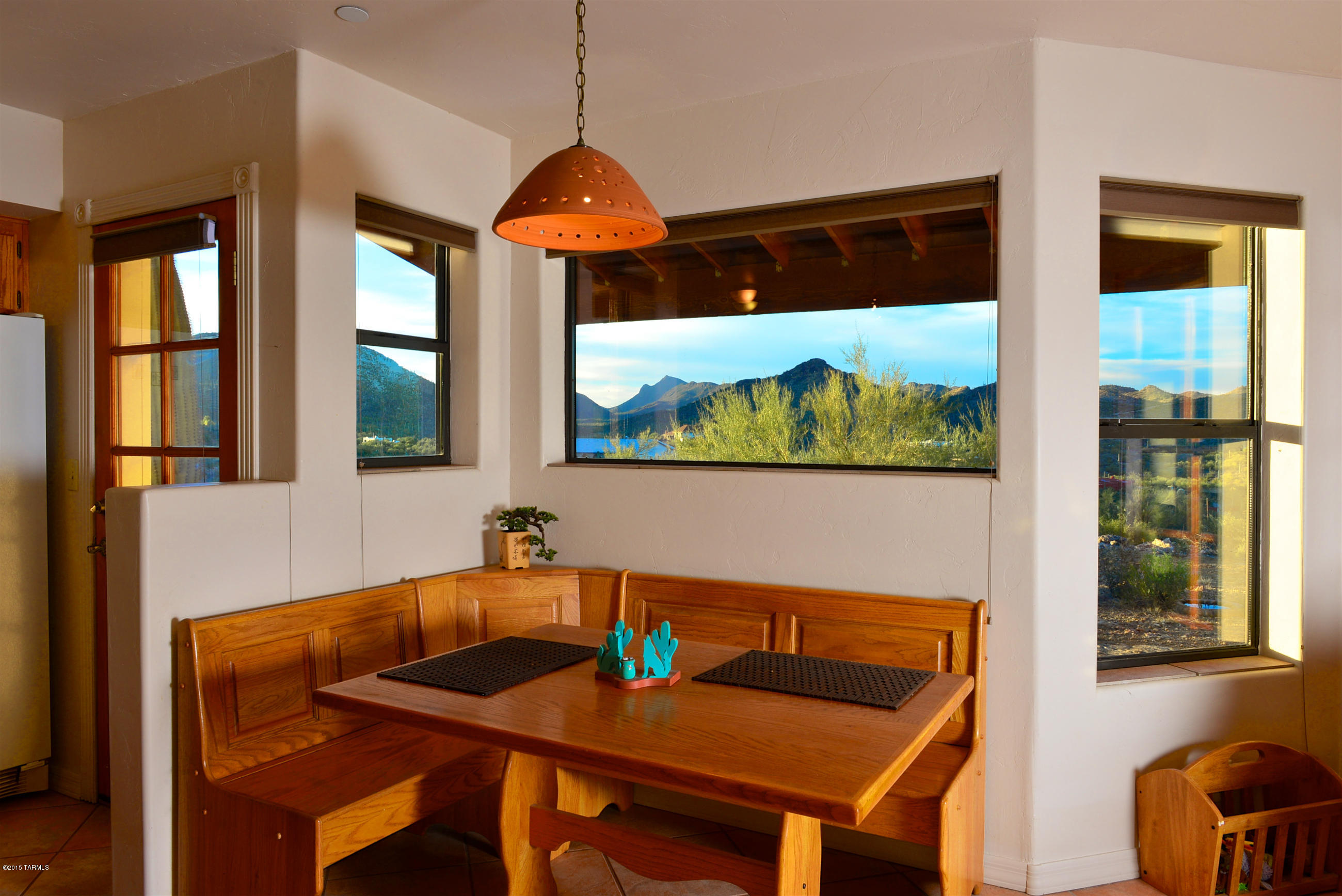 3155 W Mockingbird Lane