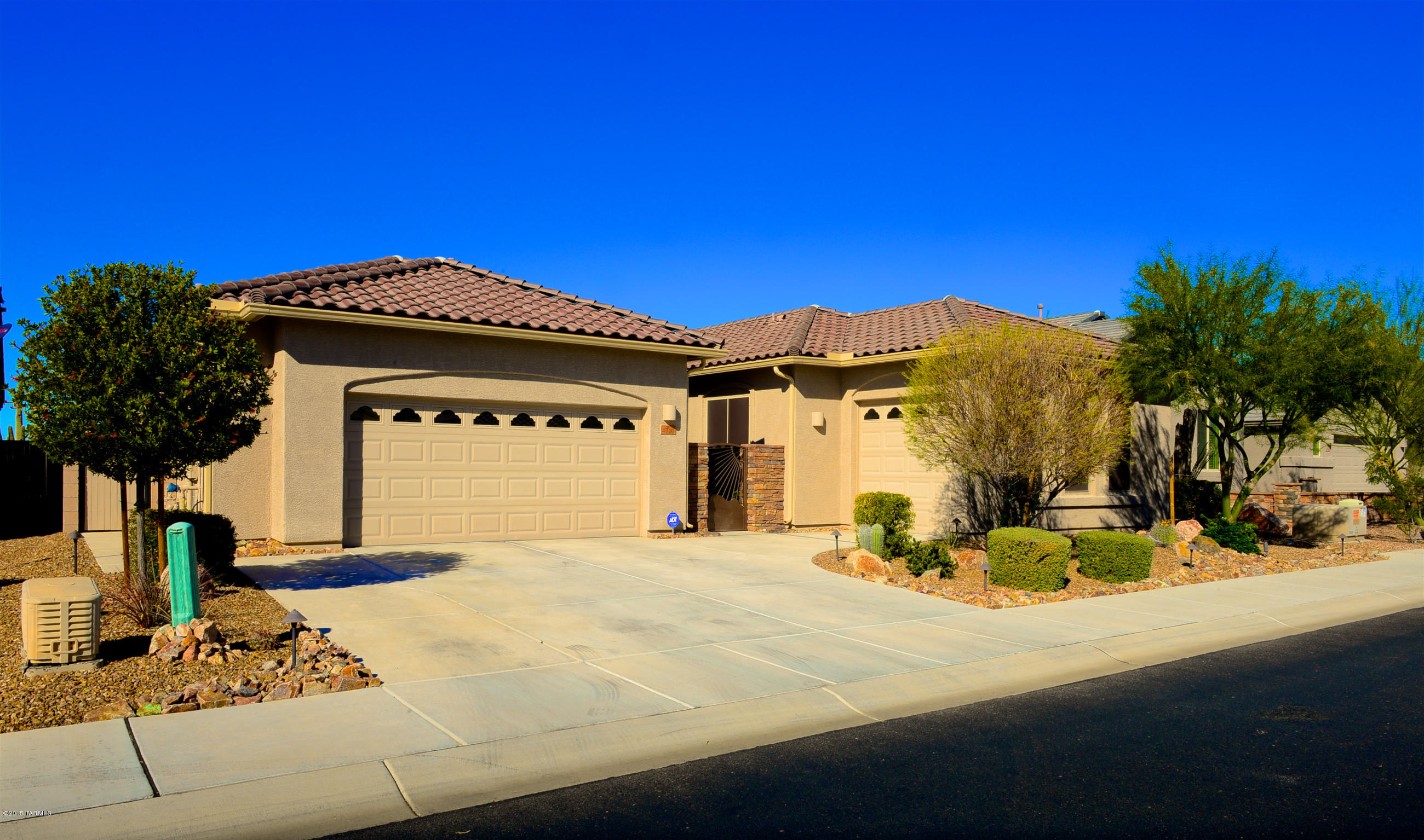 4710 W Sunrise Shadow Court