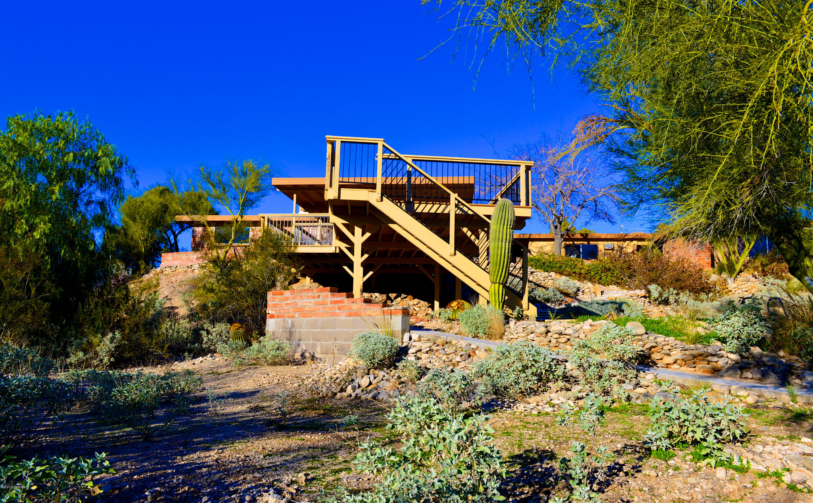 314 E Cambridge Drive