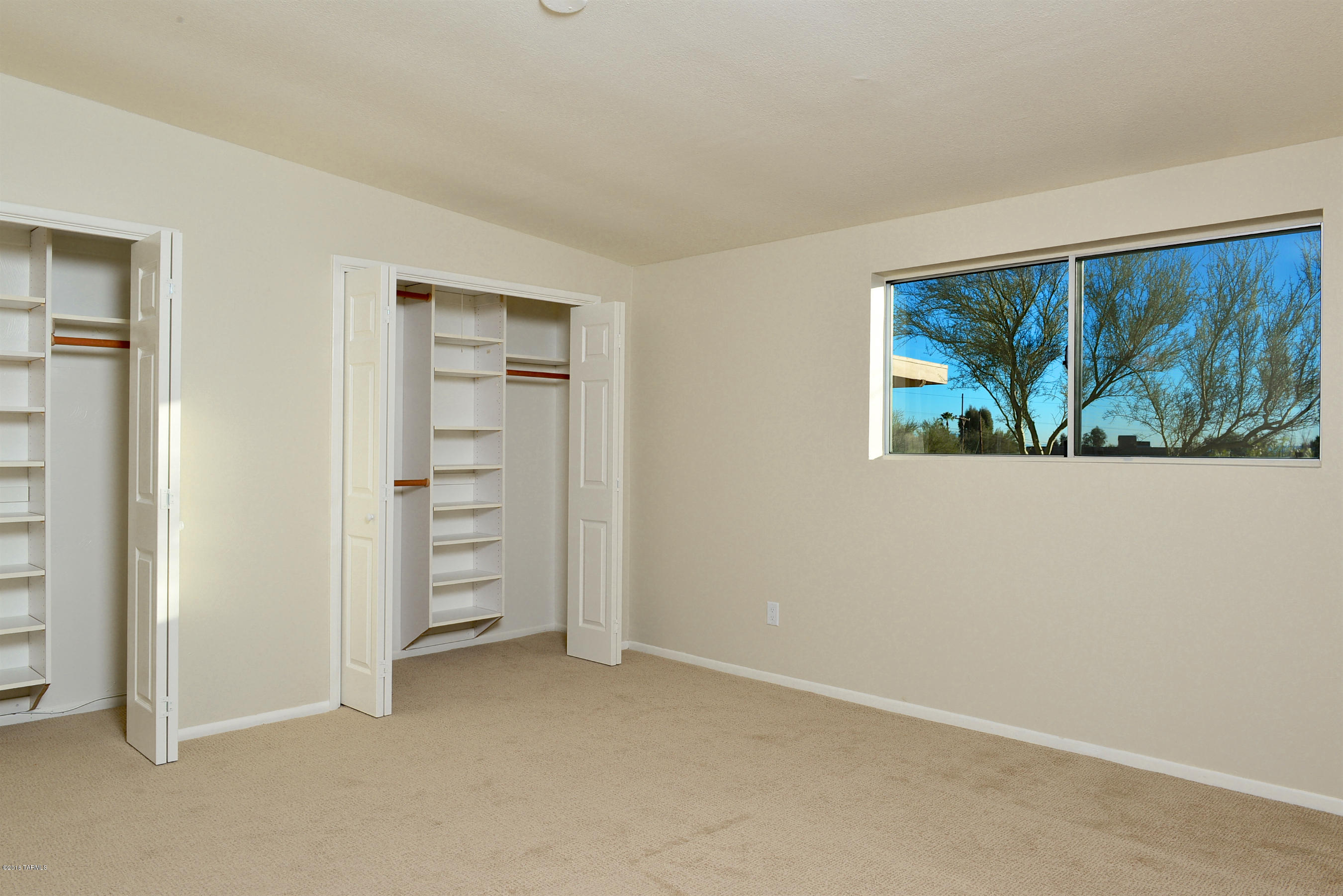 314 E Cambridge Drive