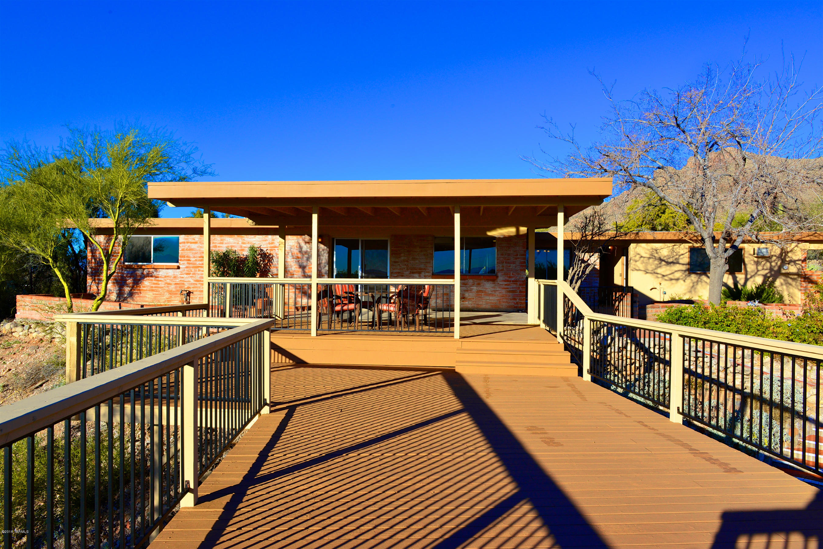 314 E Cambridge Drive