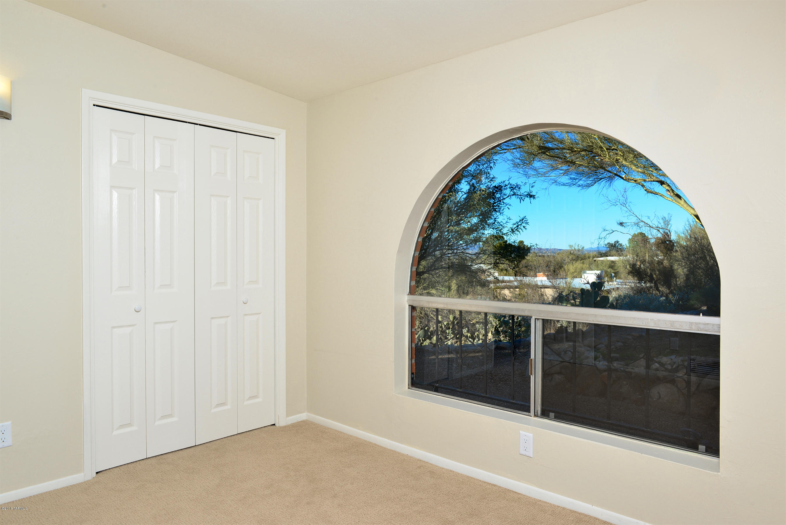 314 E Cambridge Drive