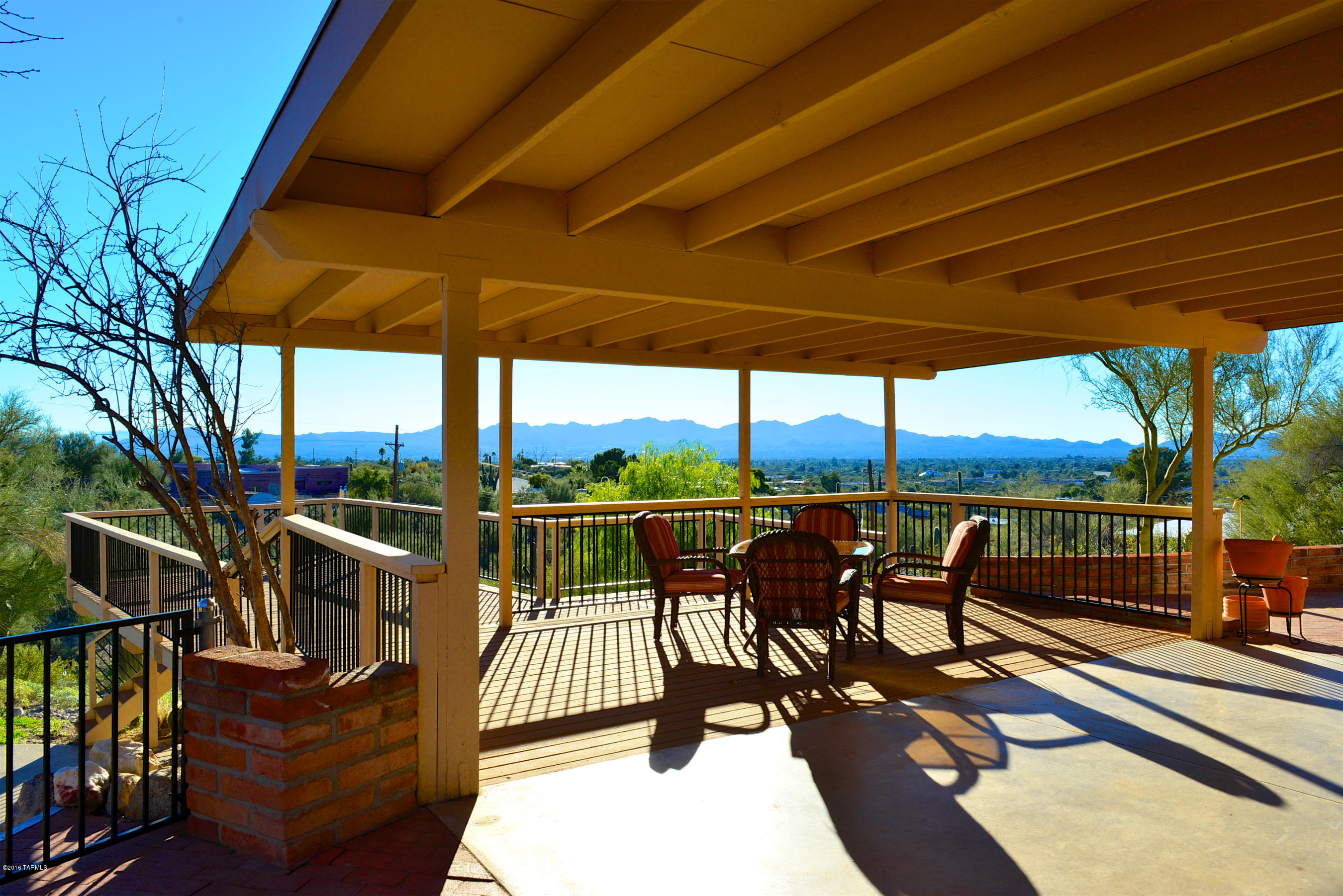 314 E Cambridge Drive