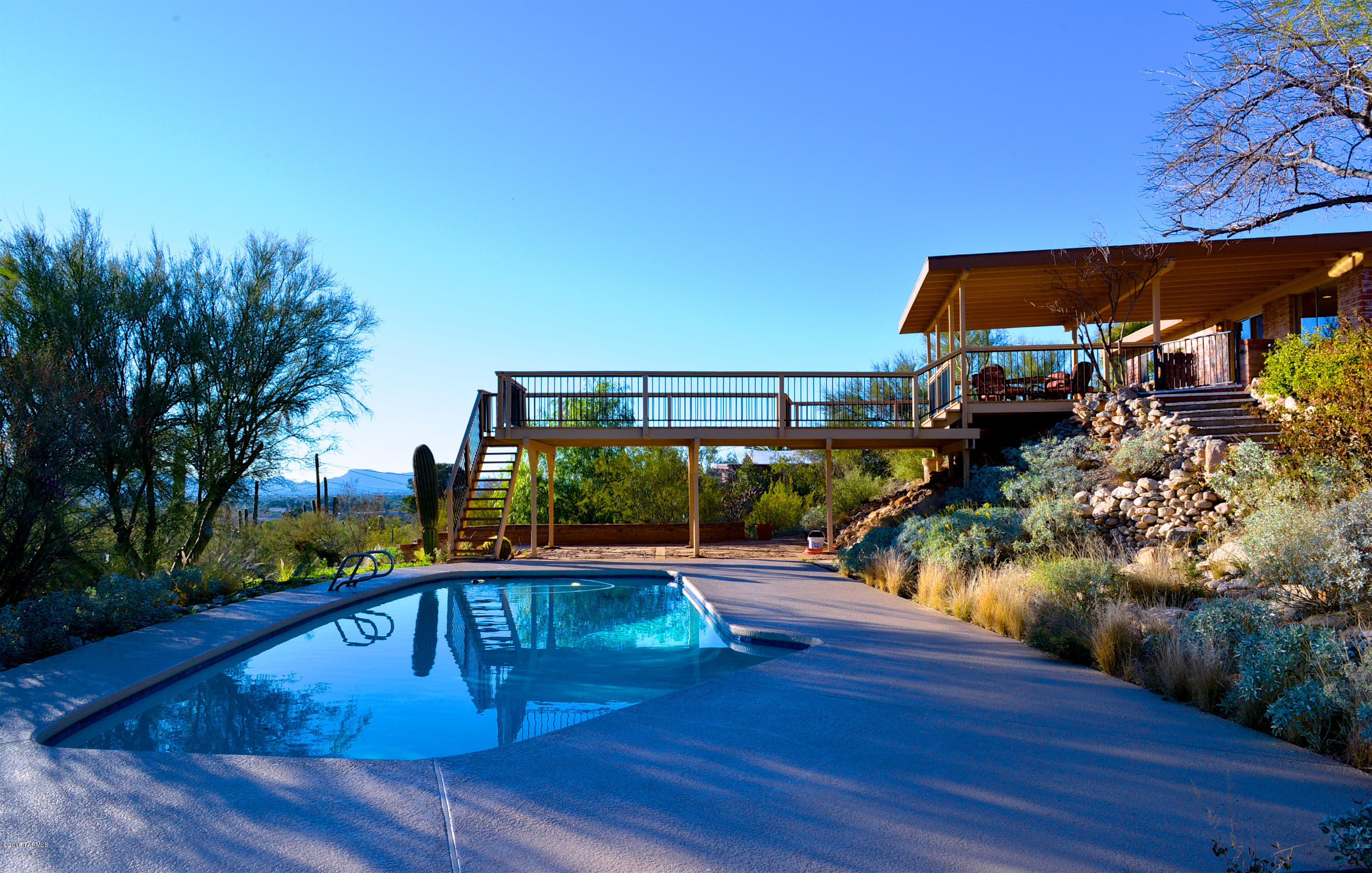 314 E Cambridge Drive