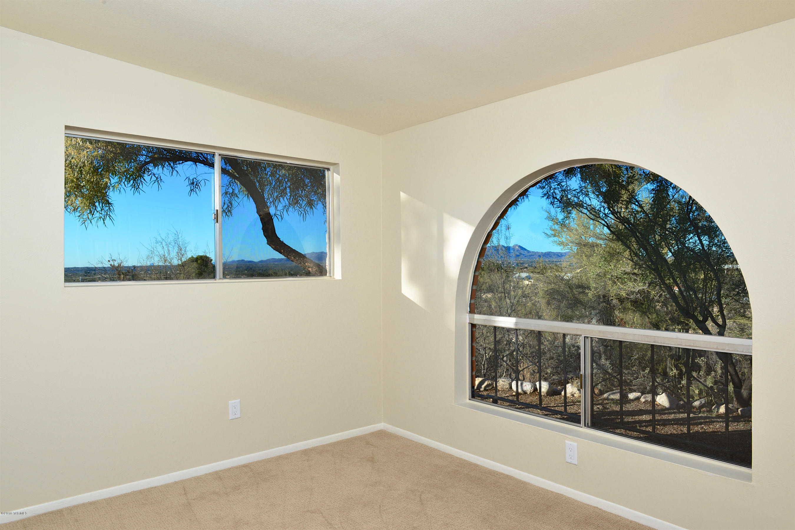 314 E Cambridge Drive