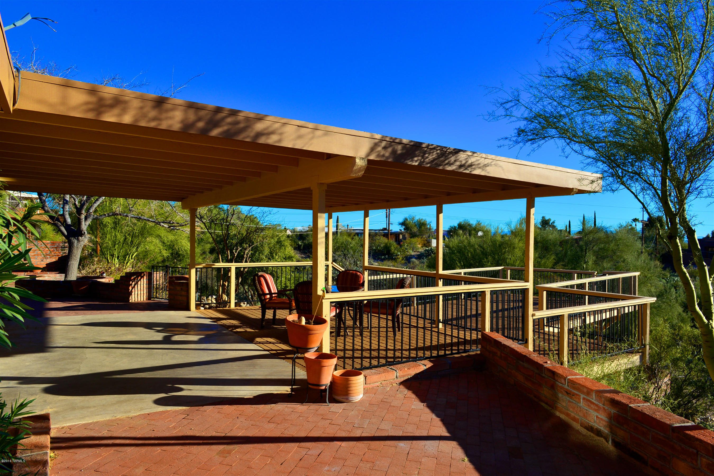 314 E Cambridge Drive