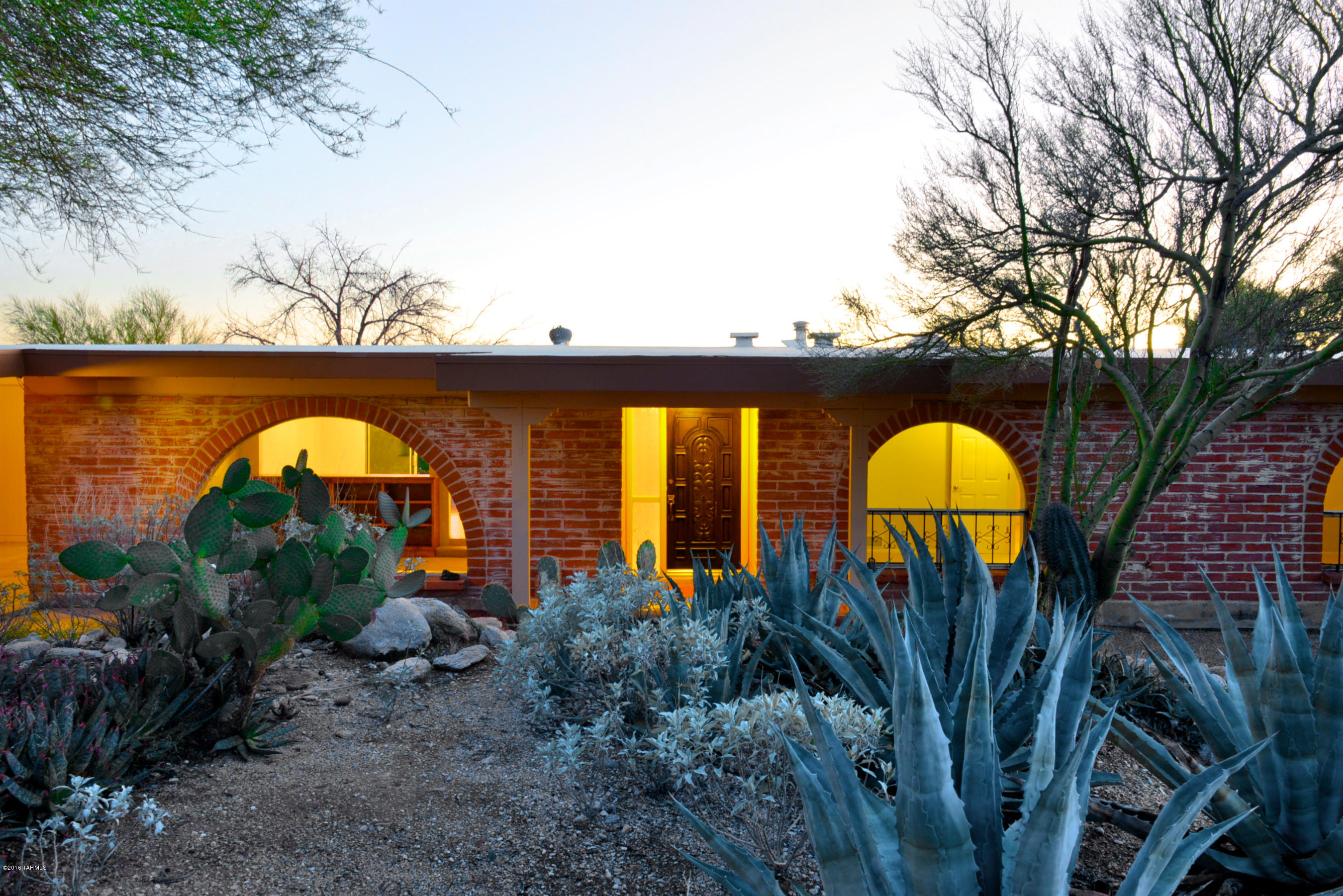 314 E Cambridge Drive