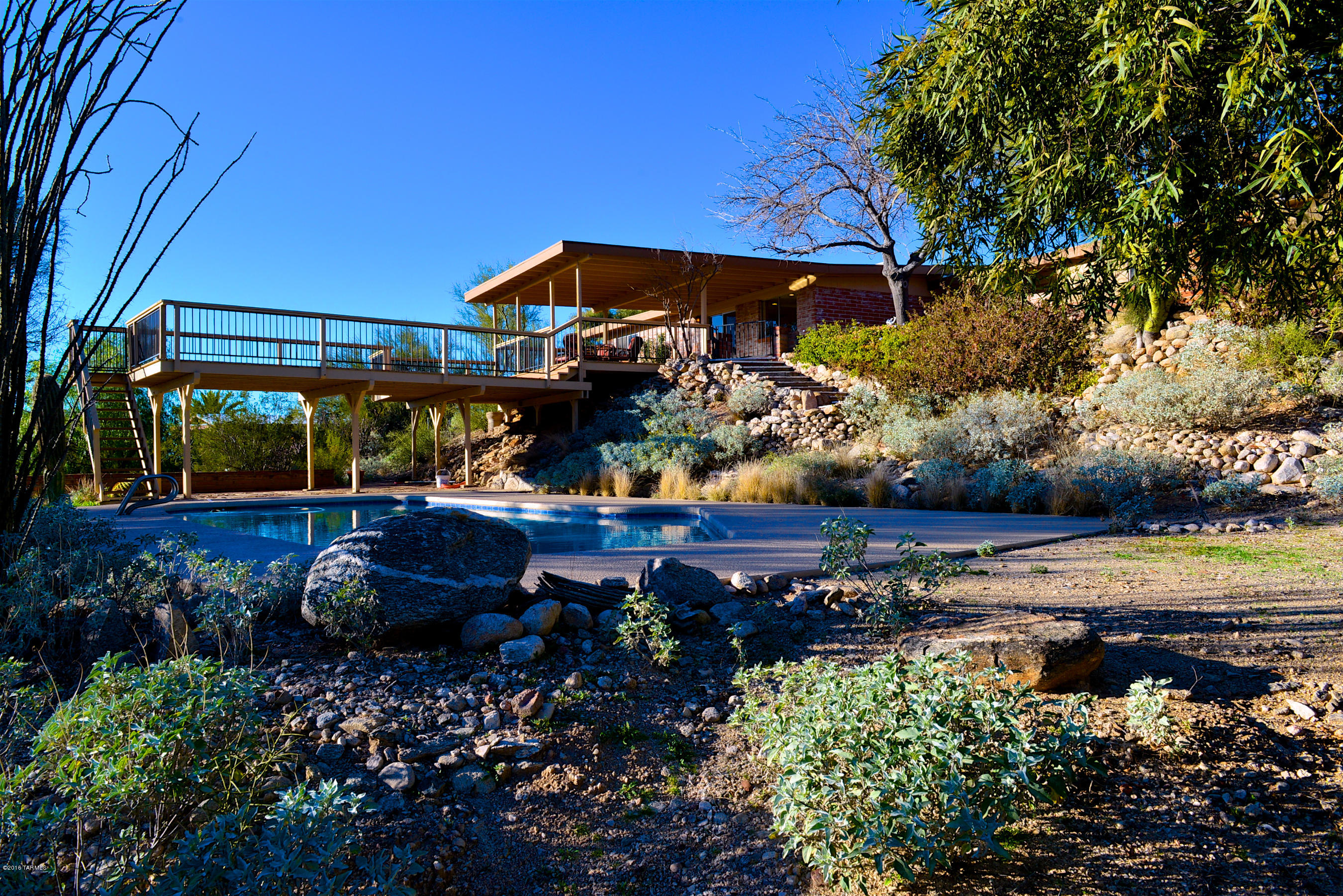 314 E Cambridge Drive