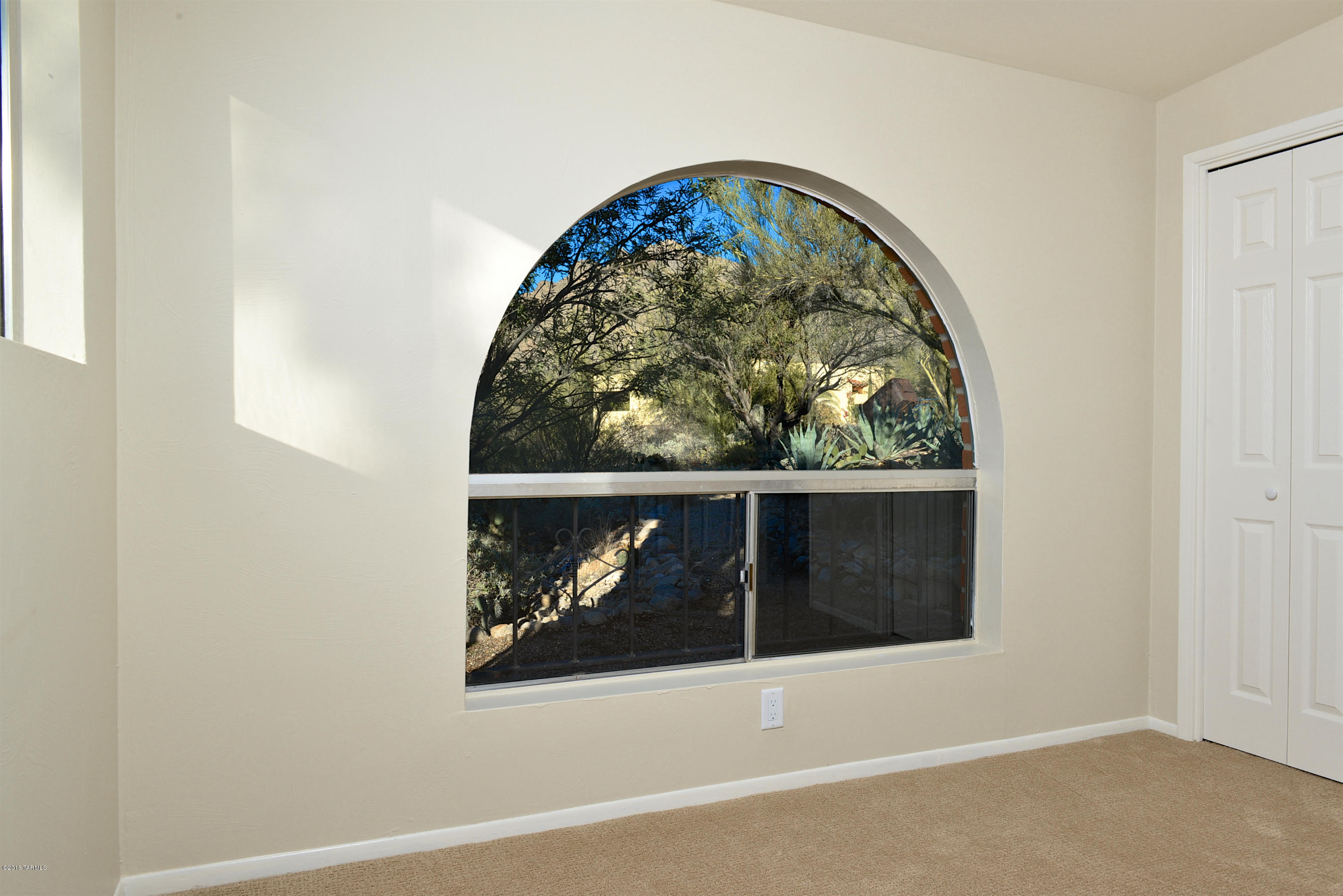 314 E Cambridge Drive