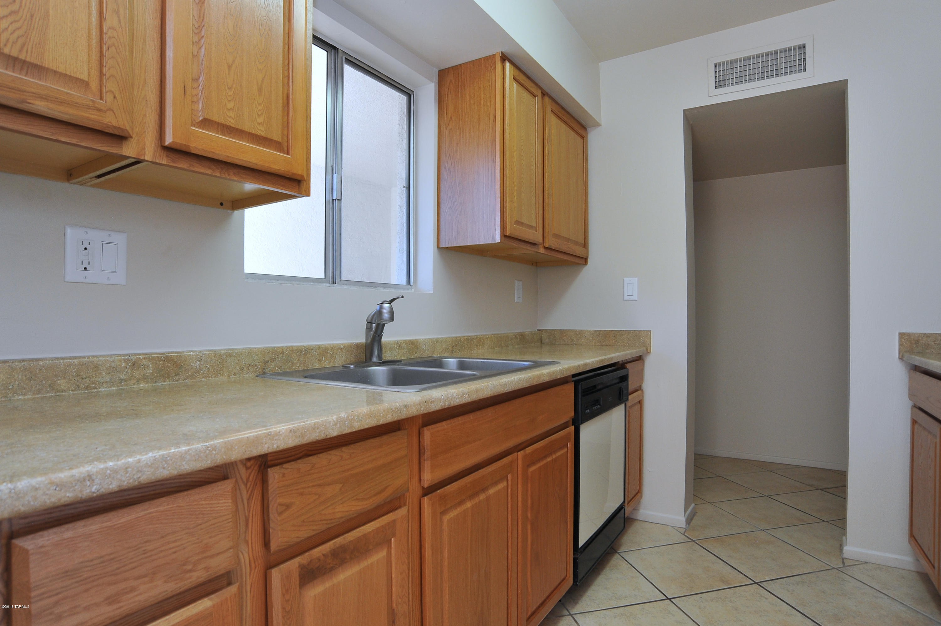 600 E River Road Unit: L