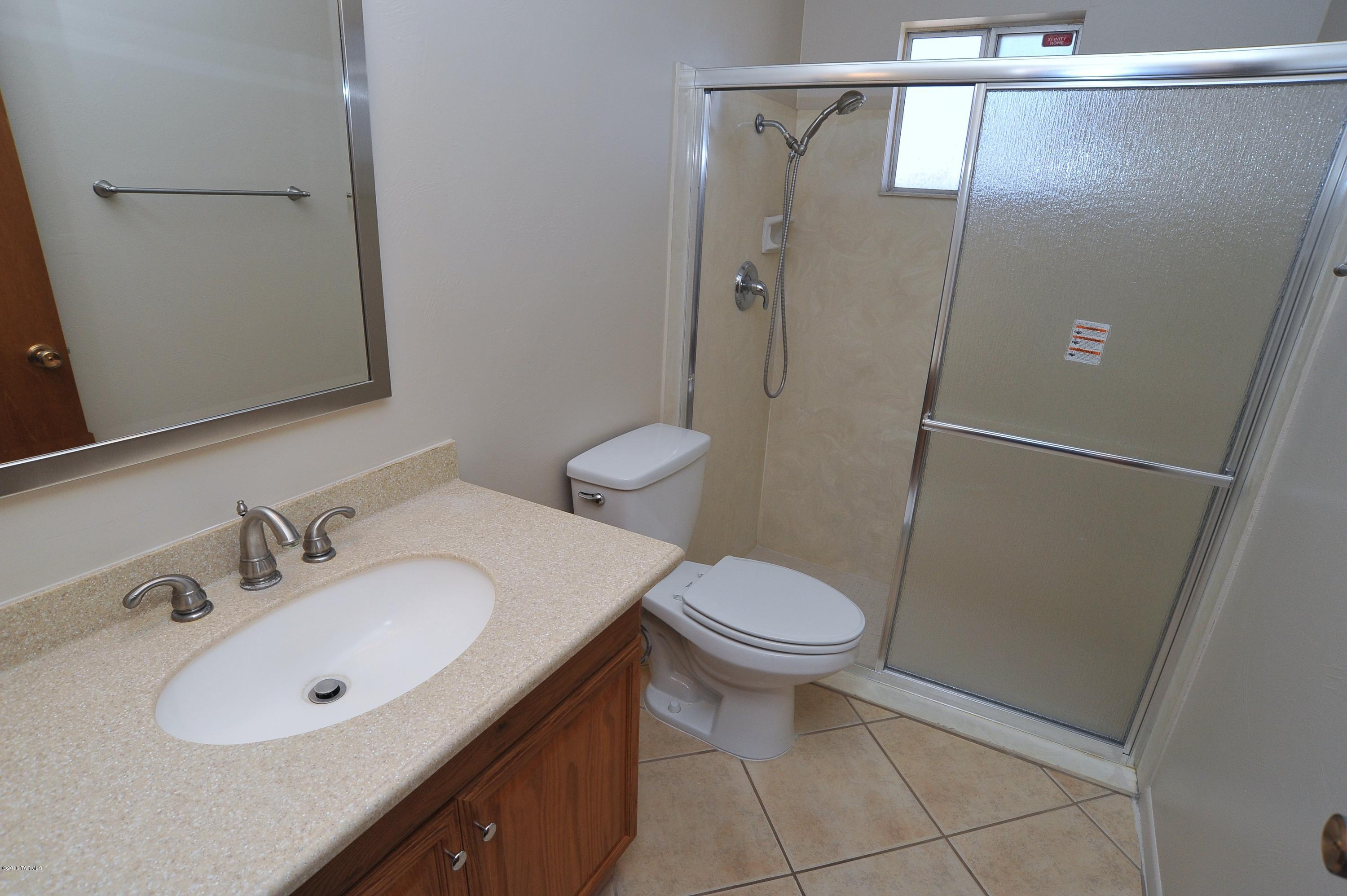 600 E River Road Unit: L