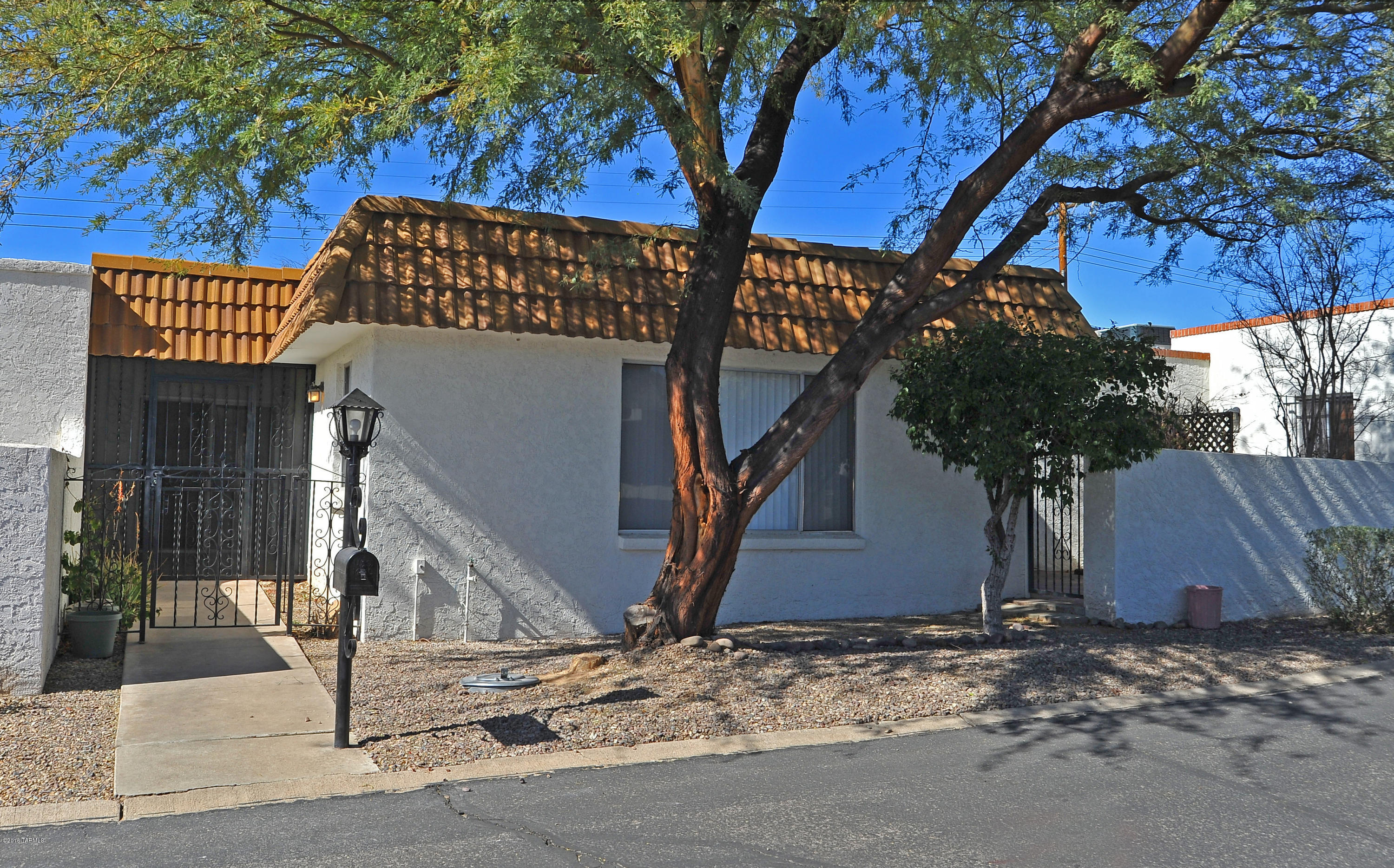 600 E River Road Unit: L