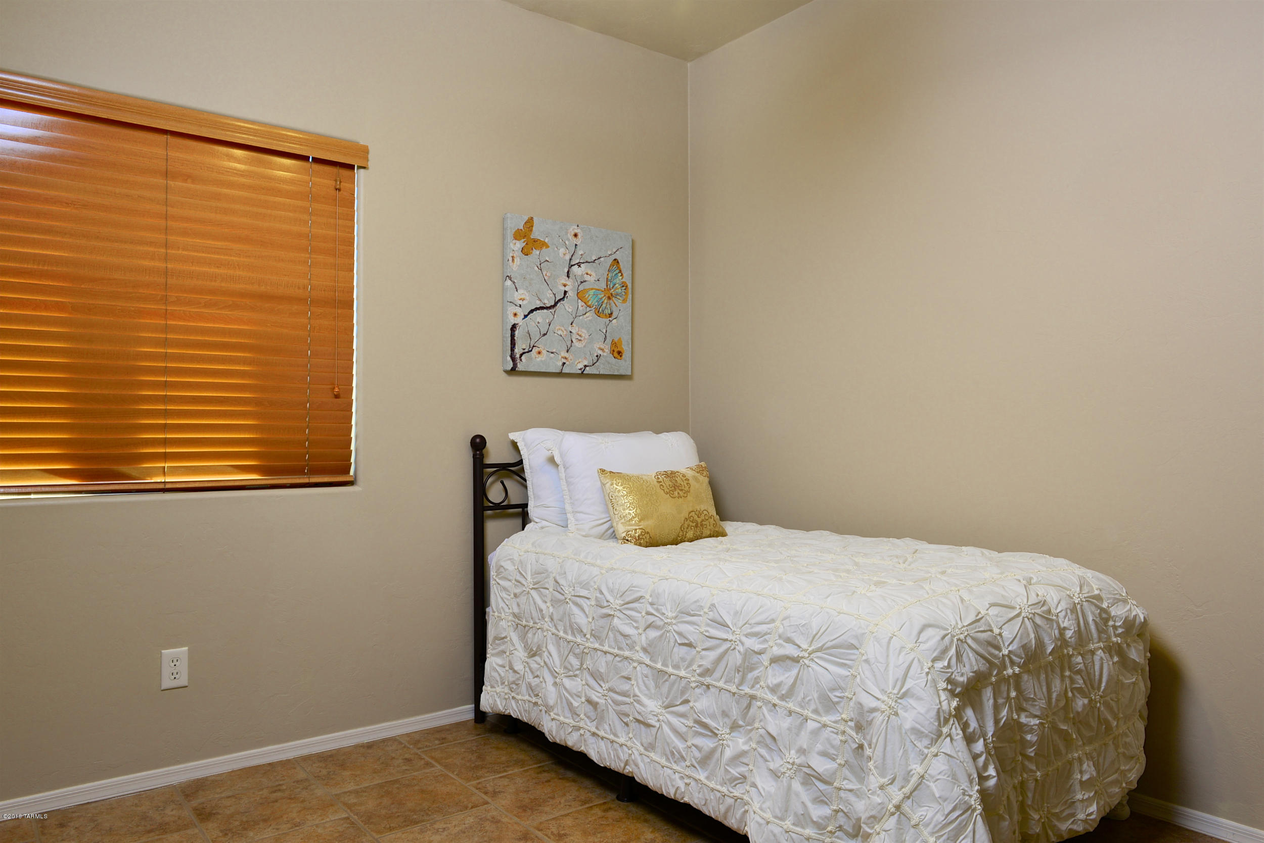 11825 N Sage Brook Road