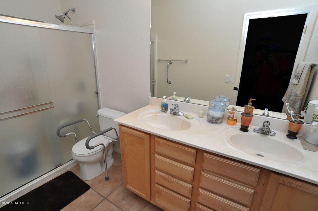 5663 W King Snake Drive