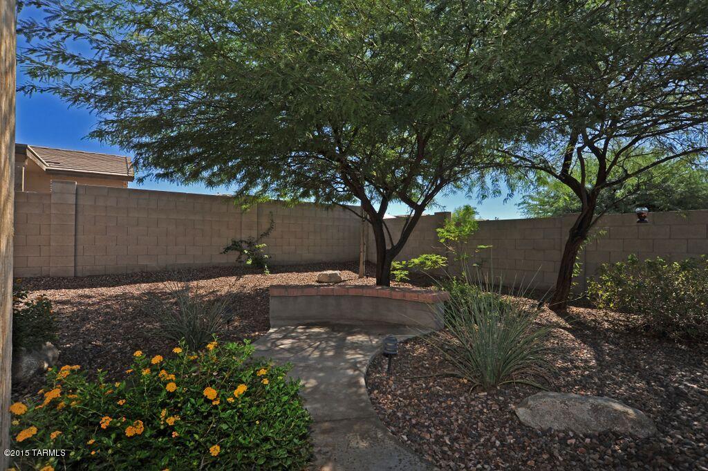 5663 W King Snake Drive