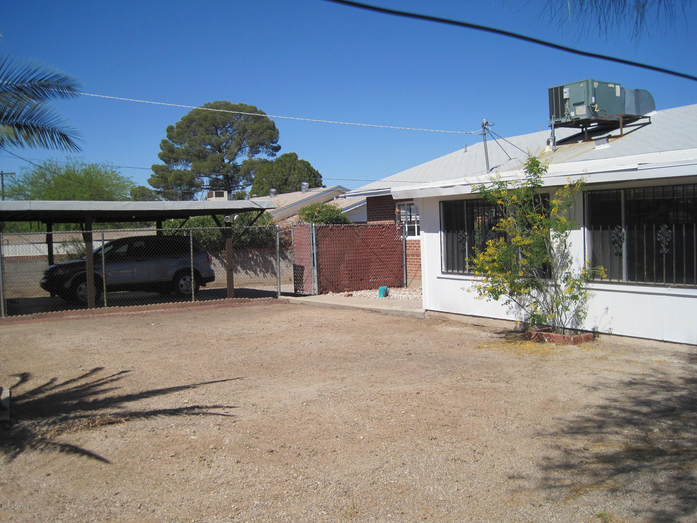 4866 E Cooper Street