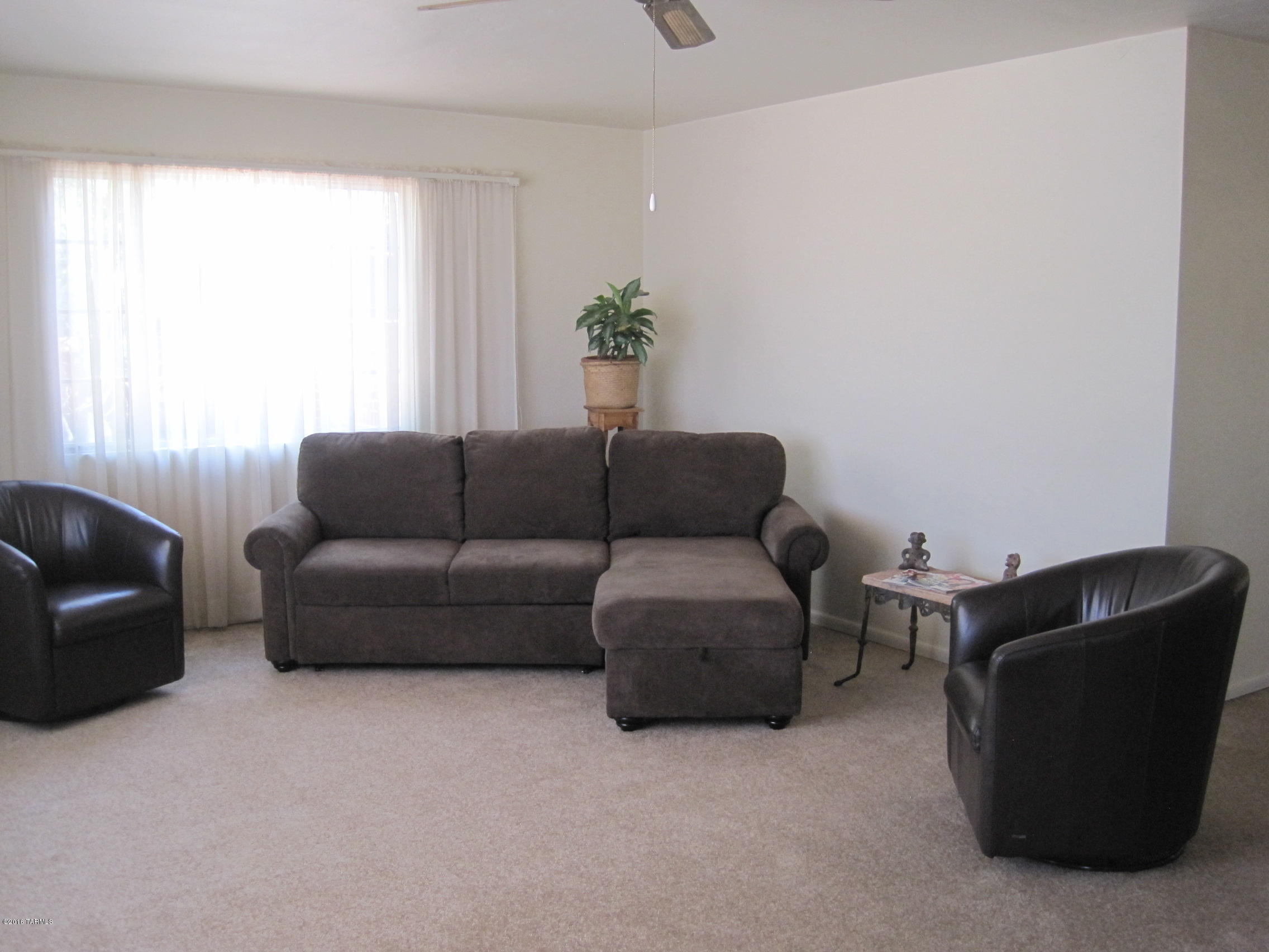 4866 E Cooper Street